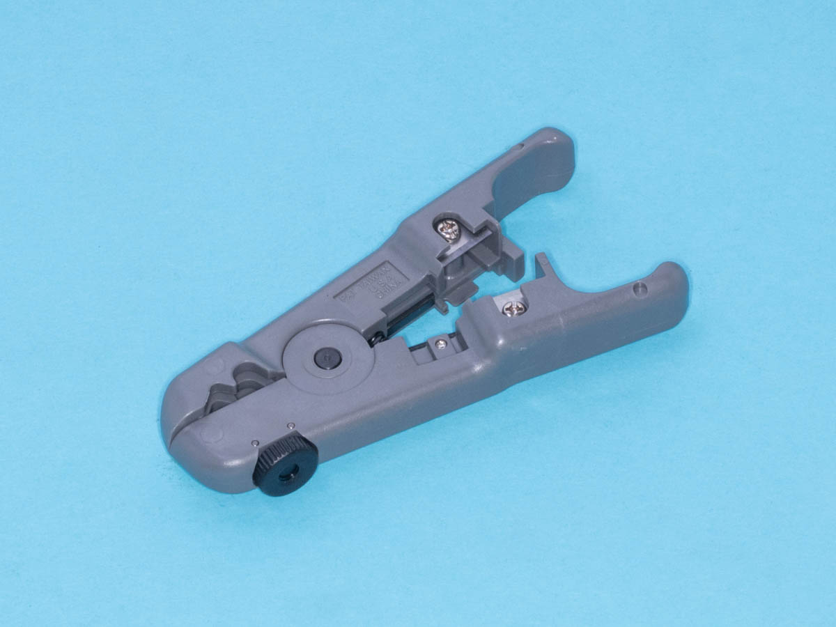 HTS-501B - Инструмент для зачистки кабеля Витая пара, телефонного кабеля, с регулировкой