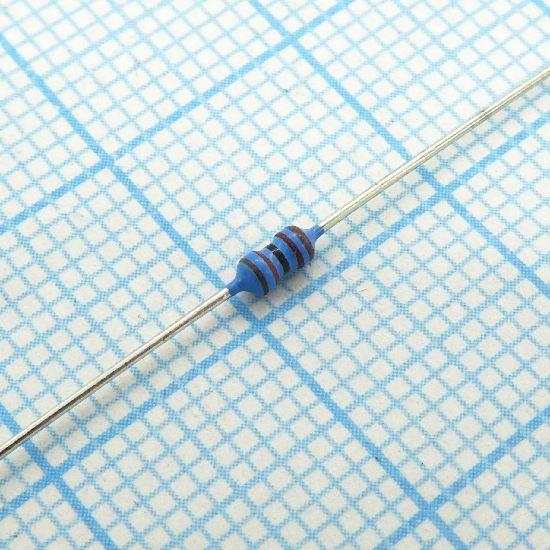 MFR-12FTF52-2K7 - Резистор металлоплёночный 0.167Вт 2,7кОм ±1%, ±100 ppm/°C