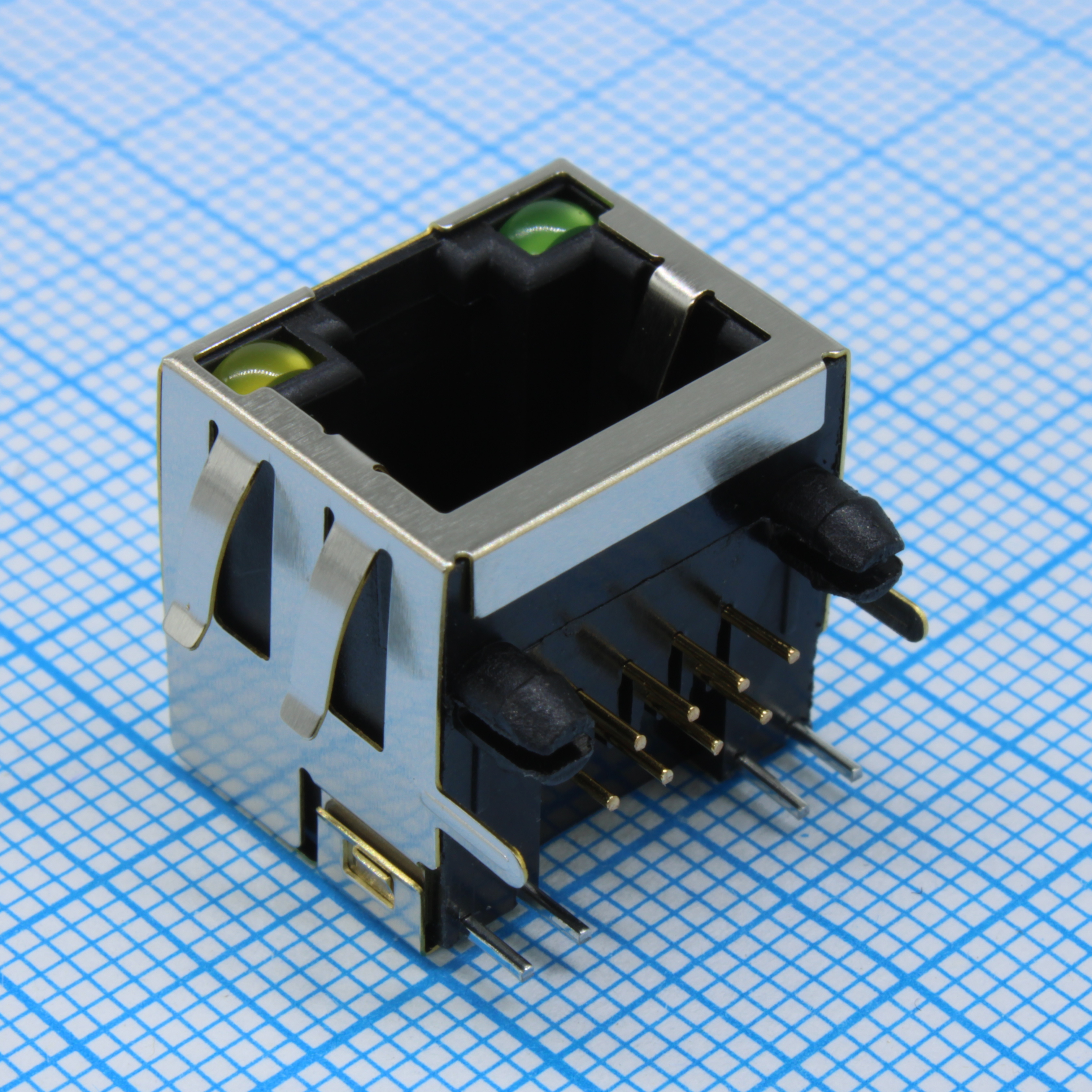 L-KLS12-108-8P8C-1X1-2-Y/G-0-04 - Розетка 8P8C (RJ45) со светодиодами угловая монтаж в отверстие
