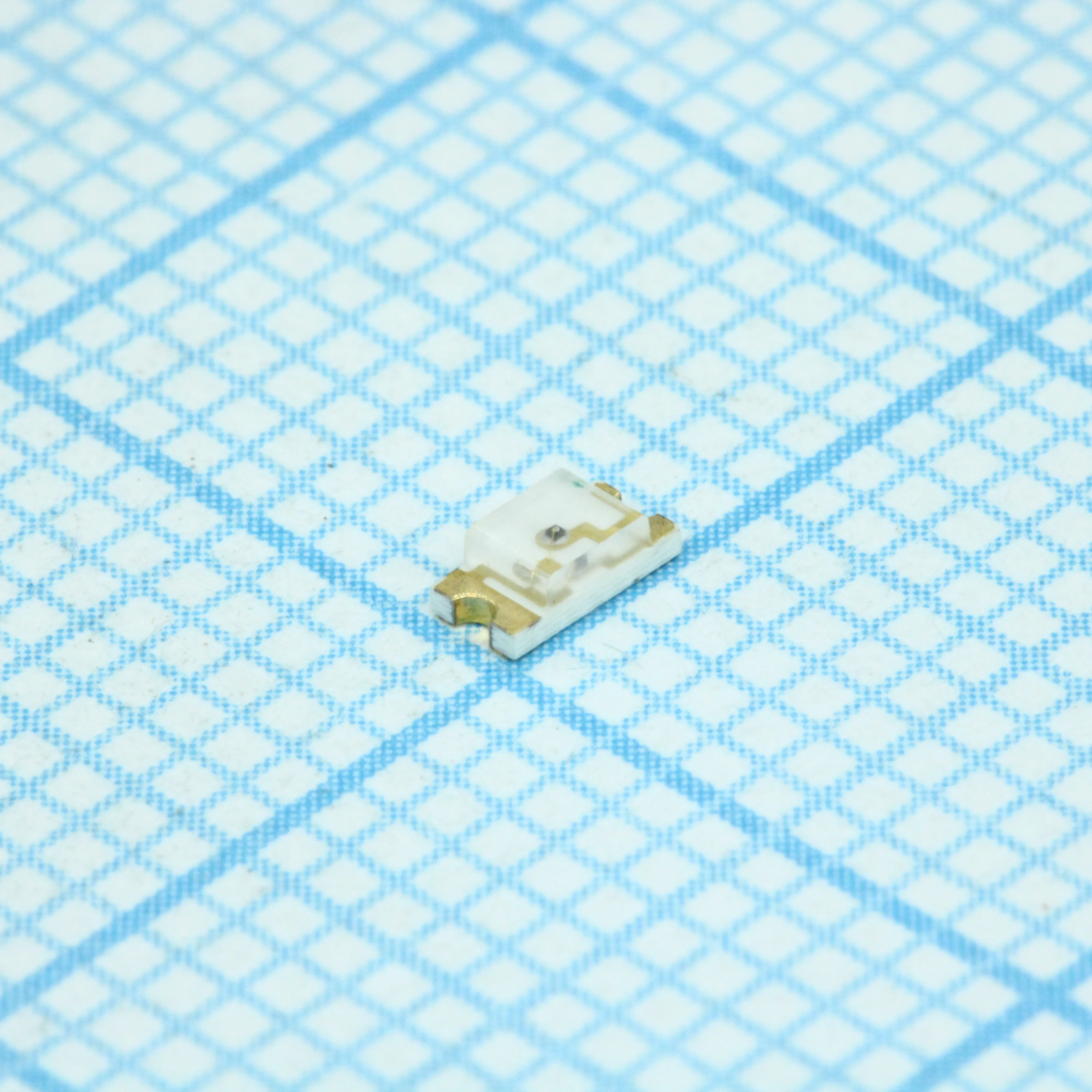 FYLS-1206HRC - Светодиод smd 3,2х1,6мм/красный/643нм/15мкд/прозрачный/140°