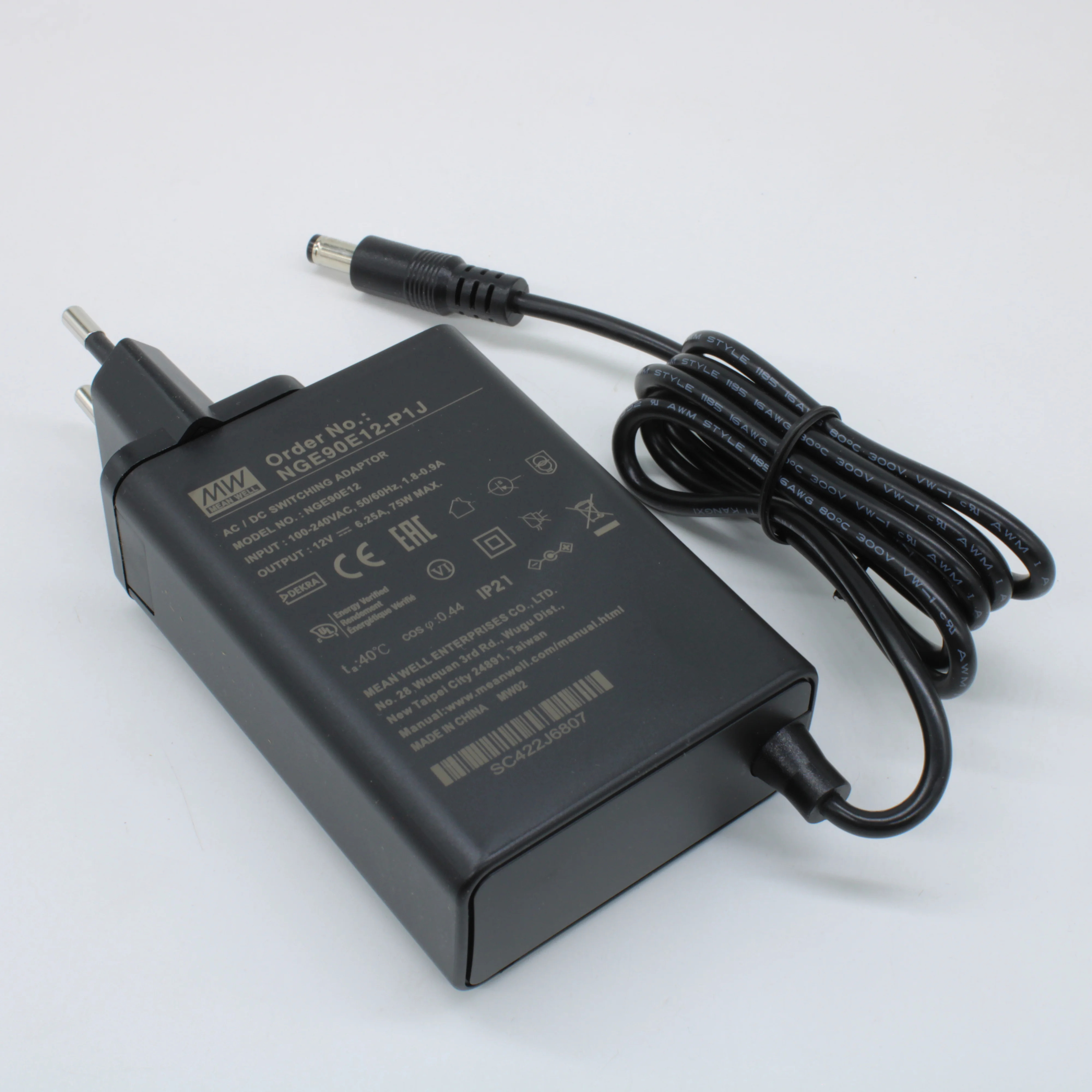 NGE90E12-P1J - AC-DC, 75Вт, сетевой адаптер, выход 12В/6.25А, вход 80...264В AC, 47...63 Гц, изоляция 4000B DC, 2xMOPP, 62x30*x85.5мм, -30...+70C, евровилка, выходной разъем 11мм, диам. 5.5х2.1мм