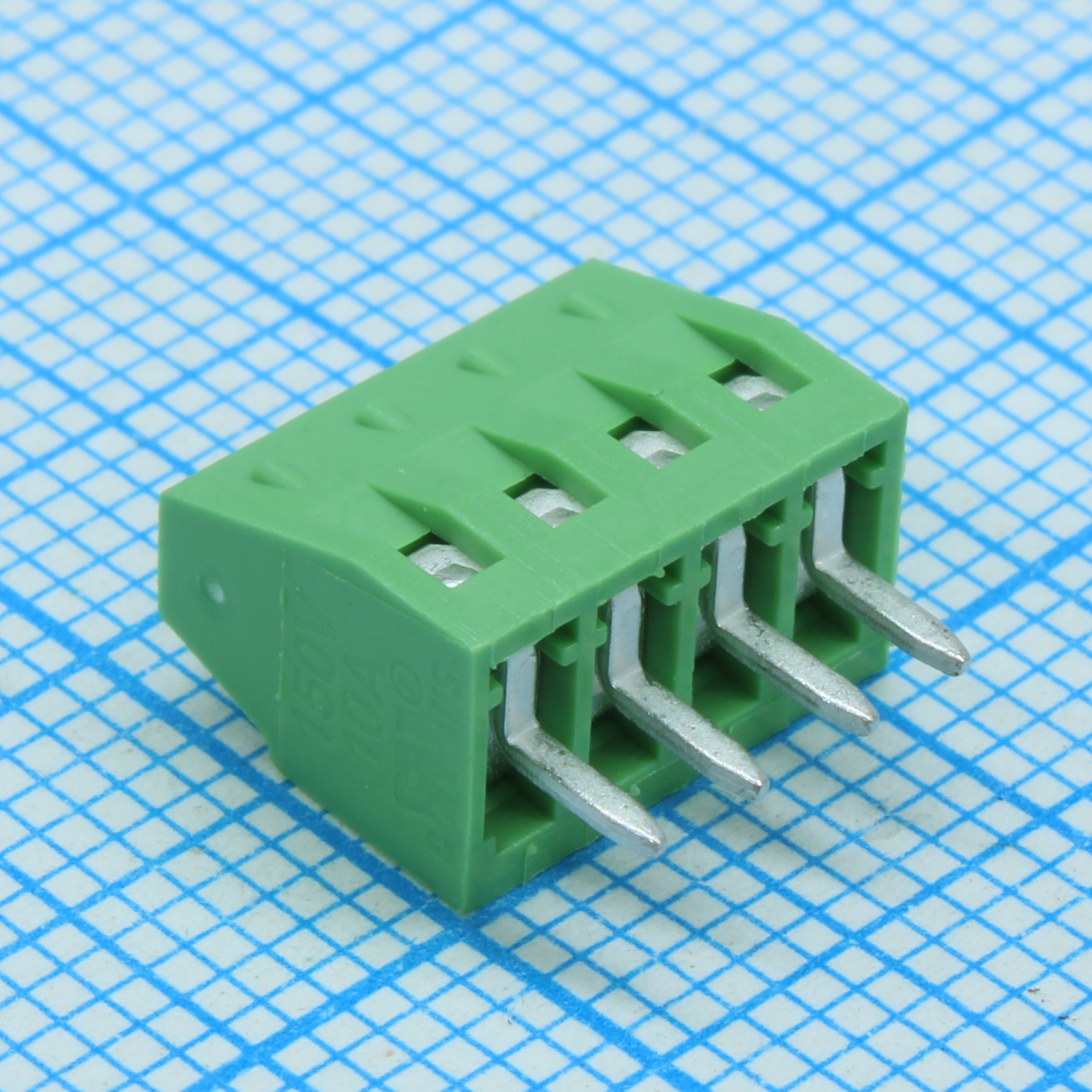 EK254V-04P - шаг: 2.54мм, пров: 1.50мм.кв, 150V, 8A, 4 конт., винт верт., h=8.50мм