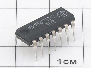 Микросхема КР1533ТМ2