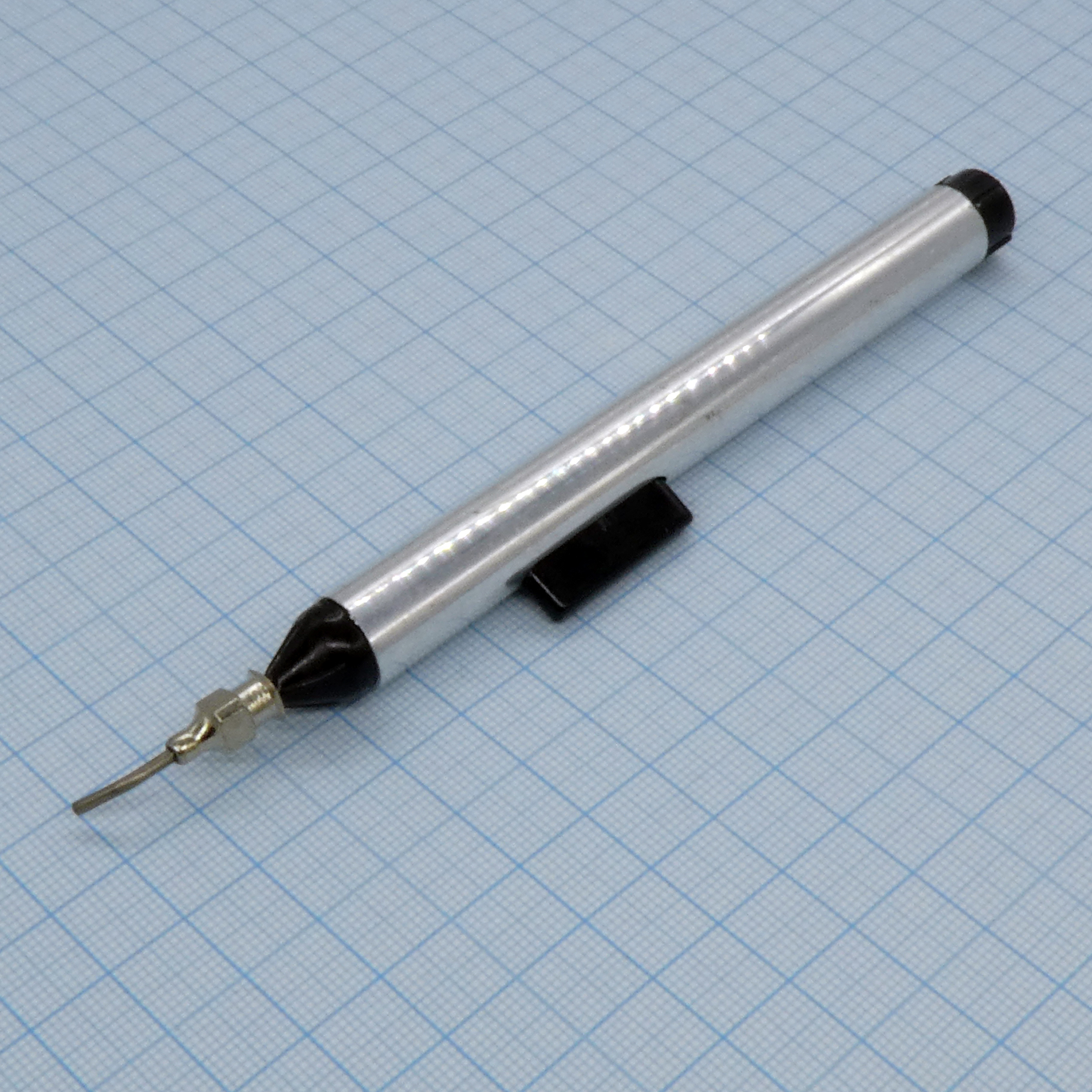 Пинцет вакуумный FFQ 939 - Ручной вакуумный пинцет. Предназначен для установки SMD-компонентов.