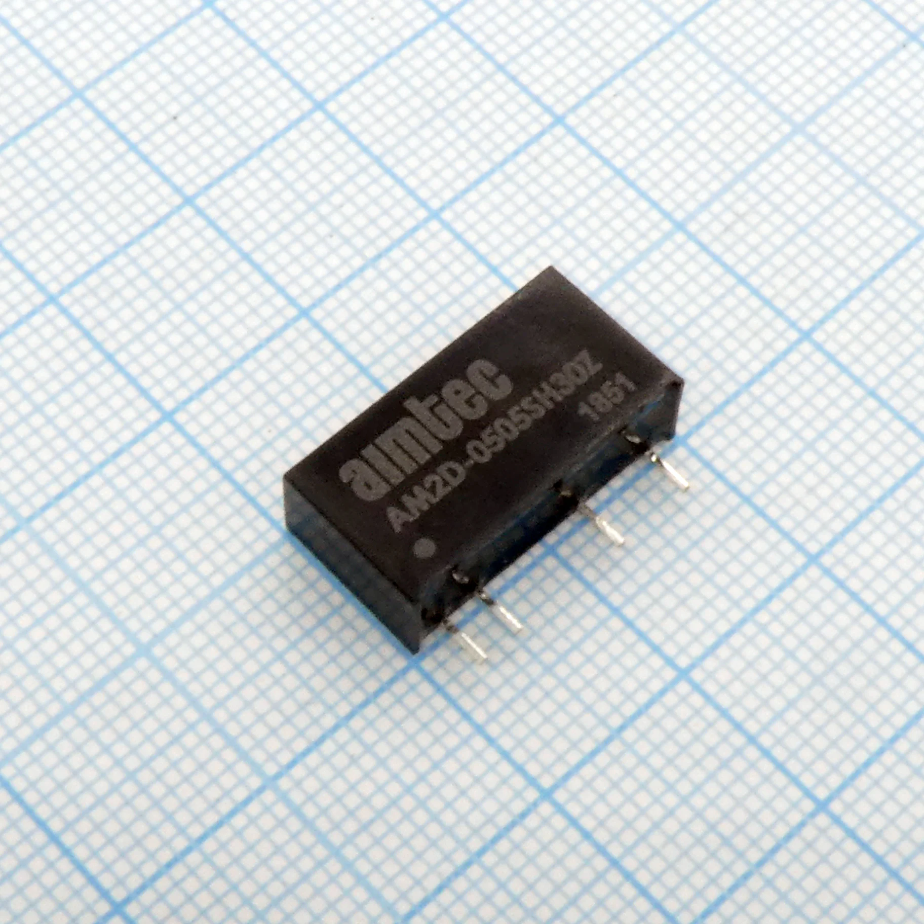 AM2D-0505SH30Z - DC/DC, 2Вт, вход 4.5…5.5В, выход 5В/0.4А, изоляция 3000В DC, КПД 78%, максимальная емкостная нагрузка не более 470мкФ, SIP7, 19.5x6x10мм, -40…85°C, пластик