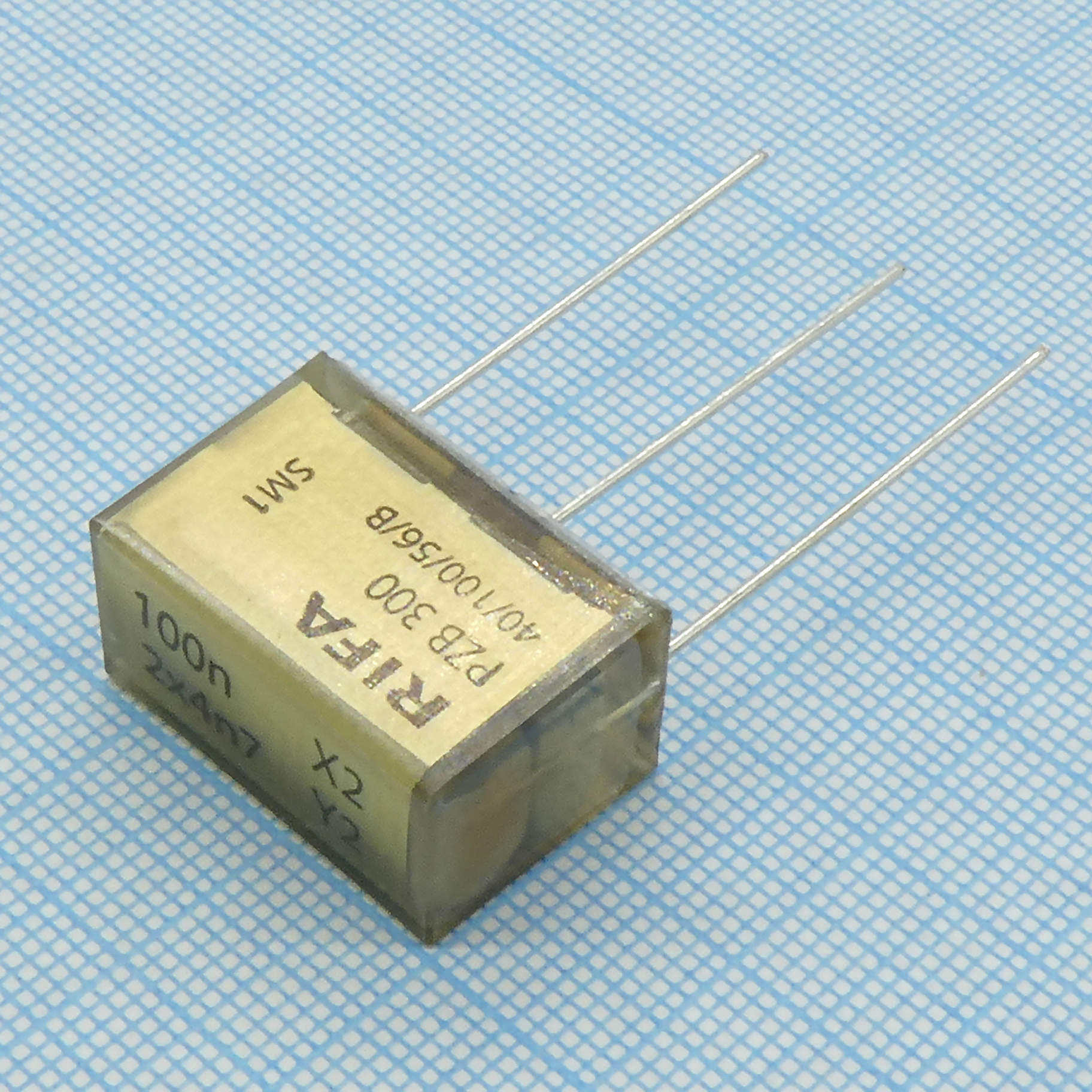 PZB300MC13R30 - Фильтр помехоподавляющий Х2, Y2; Cx:100нФ; Cy:4,7нФ; ±20%, на плату