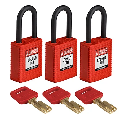 gws150291 - Замки SafeKey нейлоновые с пластиковой дужкой, высота дужки – 38 мм, диаметр дужки – 6.4 мм, нейлоновый корпус, размеры корпуса – 46х38х19 мм, система "Одинаковые ключи", цвет – красный, 3 шт/упак