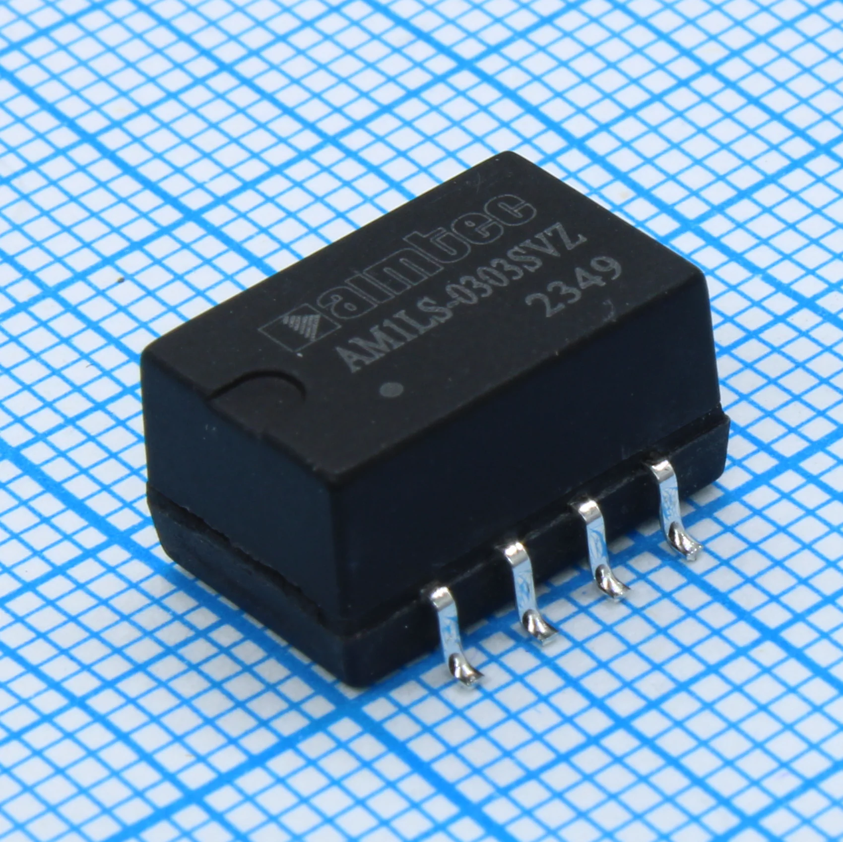 AM1LS-0303SVZ - DC/DC, 1Вт, вход 2.97…3.63В, выход 3.3В/0.03…0.303А, изоляция 1500В DC, КПД 77%, максимальная емкостная нагрузка не более 2400мкФ, для поверхностного монтажа, 13.2x11.4x7.25мм, -40…105°C, пластик