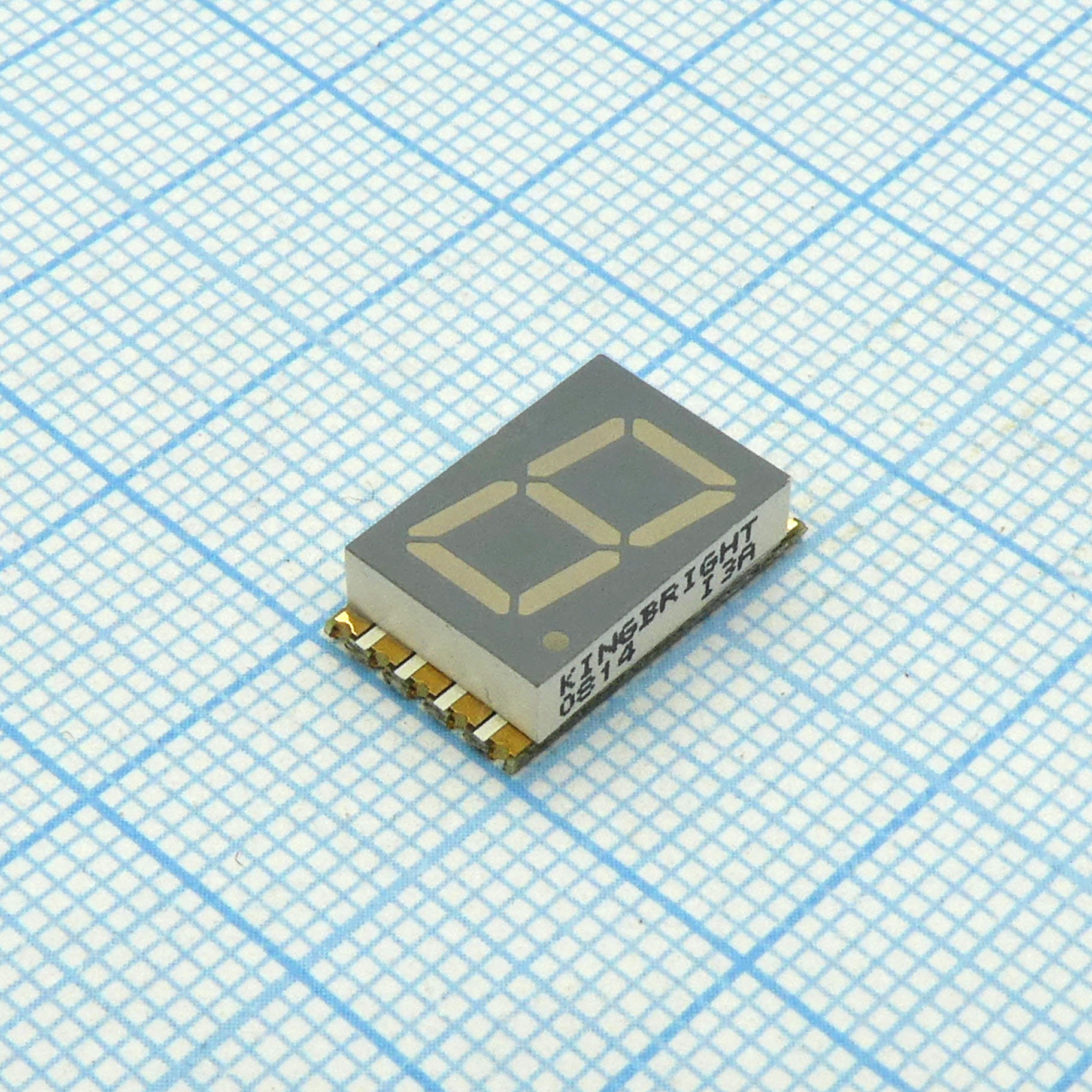 KCSA04-105 - 1 разрядный сегментный дисплей smd 10,16мм/красный/630нм/14-27мкд/ОА
