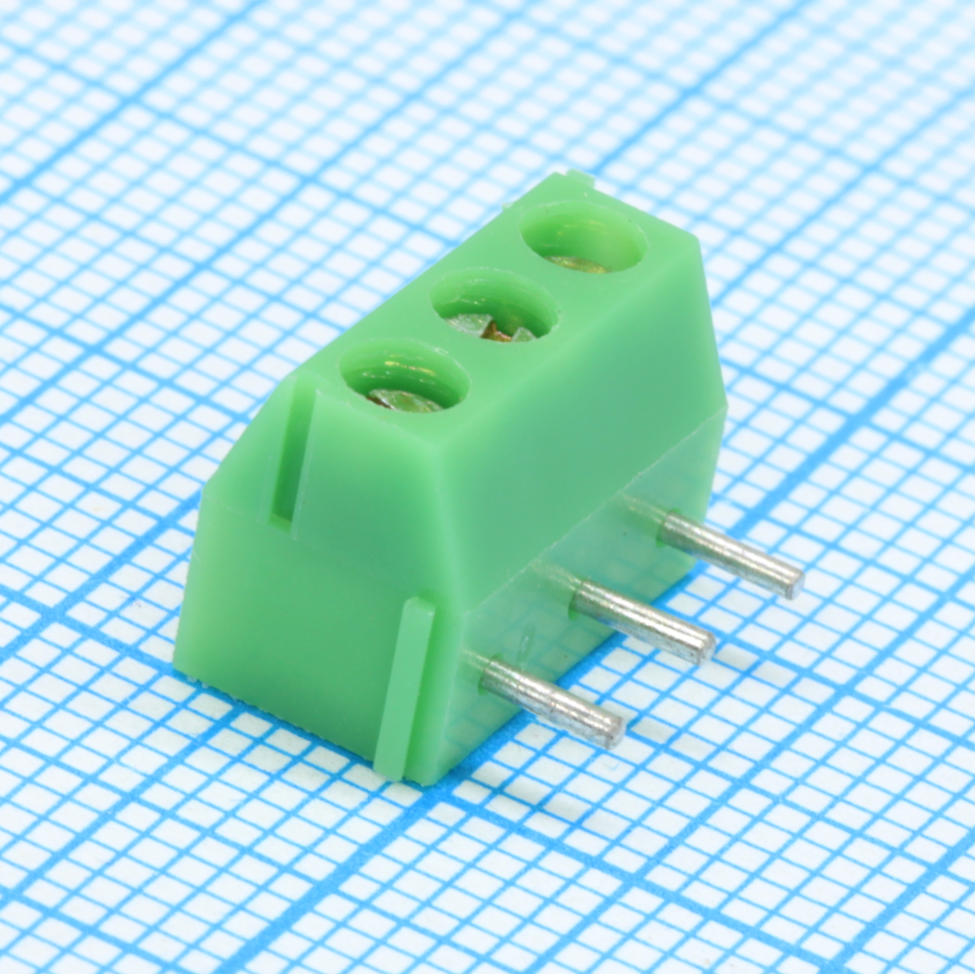 DG350R-3.96-03P-14-00A(H) - Винтовой клеммный блок с защитой провода, 3 контакта. Серия DG350R-3.96