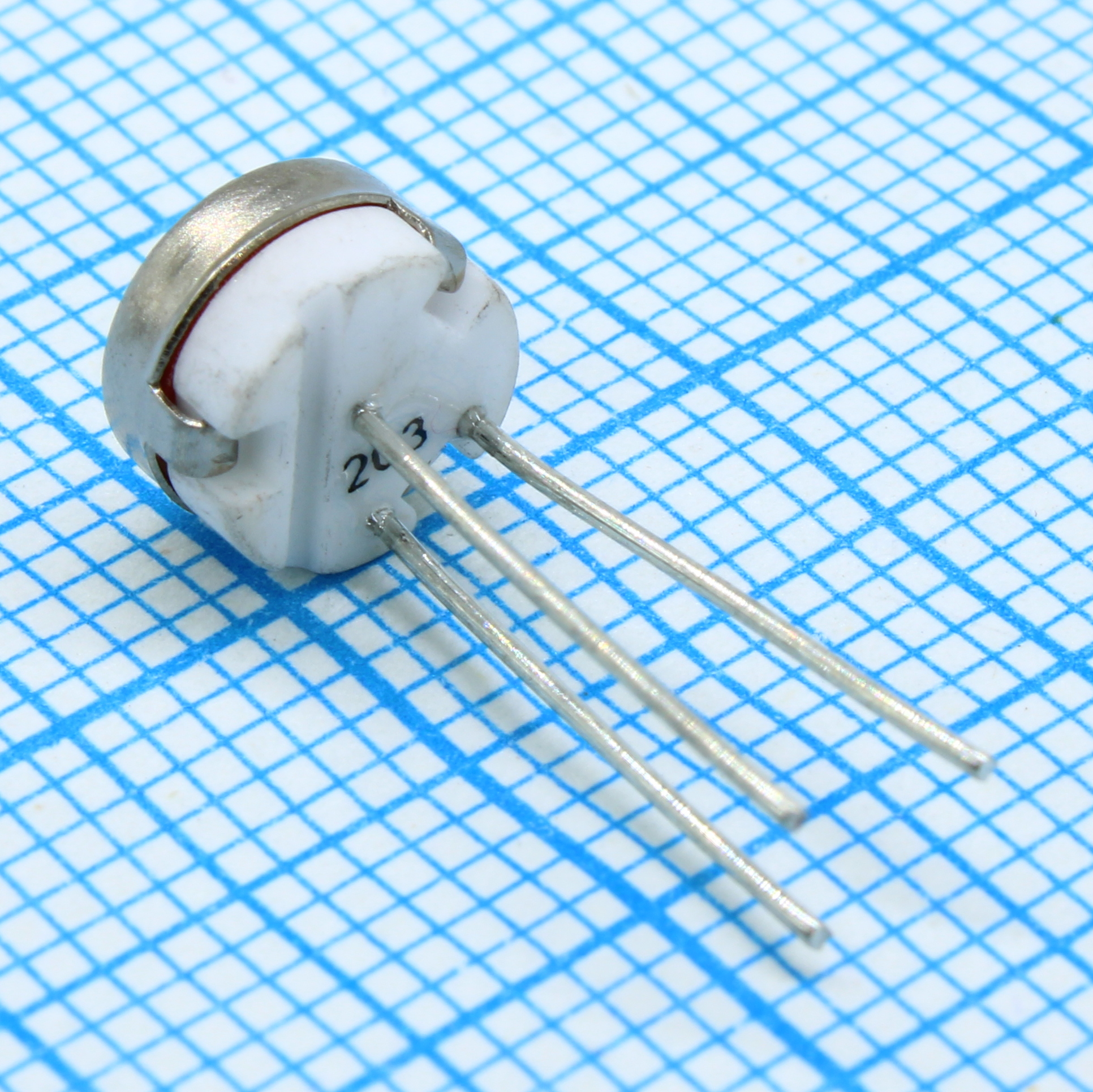 L-KLS4-3329H-203 - Потенциометр однооборотный керметный 20кОм ±10% 0.5Вт PC PIN