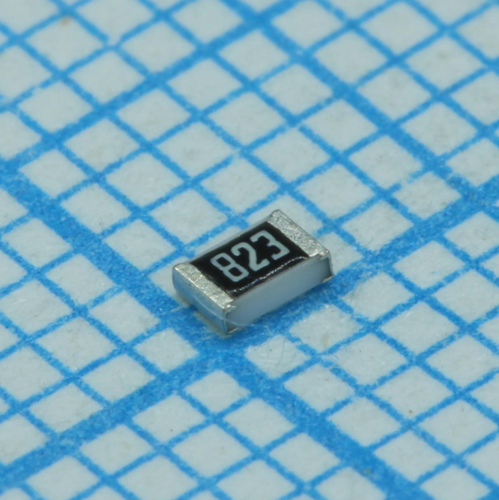 ERA6AEB823V - Резистор тонкопленочный 0805 82кОм ±0.1% 0.125Вт(1/8Вт) ±25ppm/°C для поверхностного монтажа автомобильного применения лента на катушке