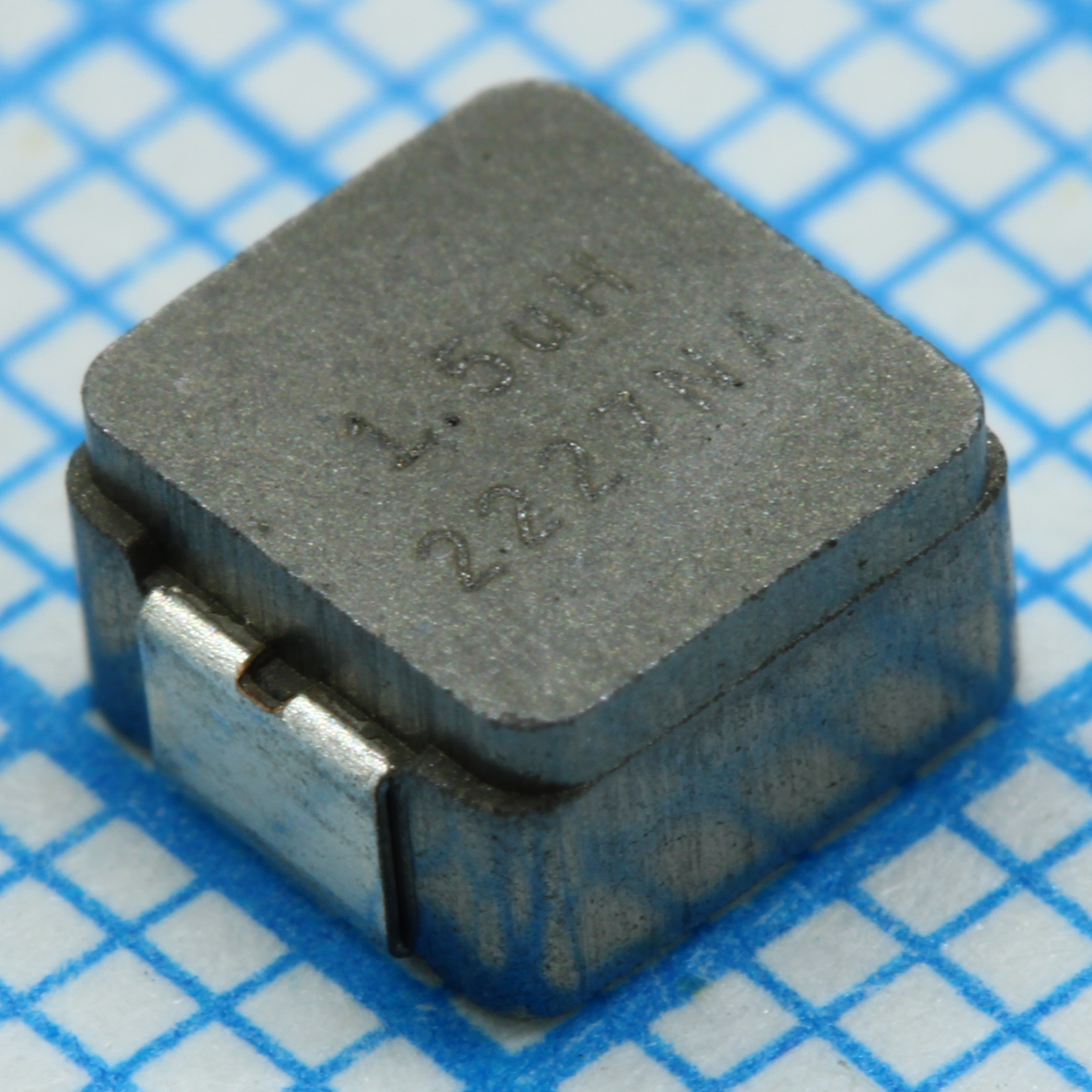 IHLP2020CZER1R5M11 - Индуктивность силовая проволочная 1.5мкГн ±20% 100кГц порошковое железо 9A 0.0185Ом по постоянному току 2020 лента на катушке