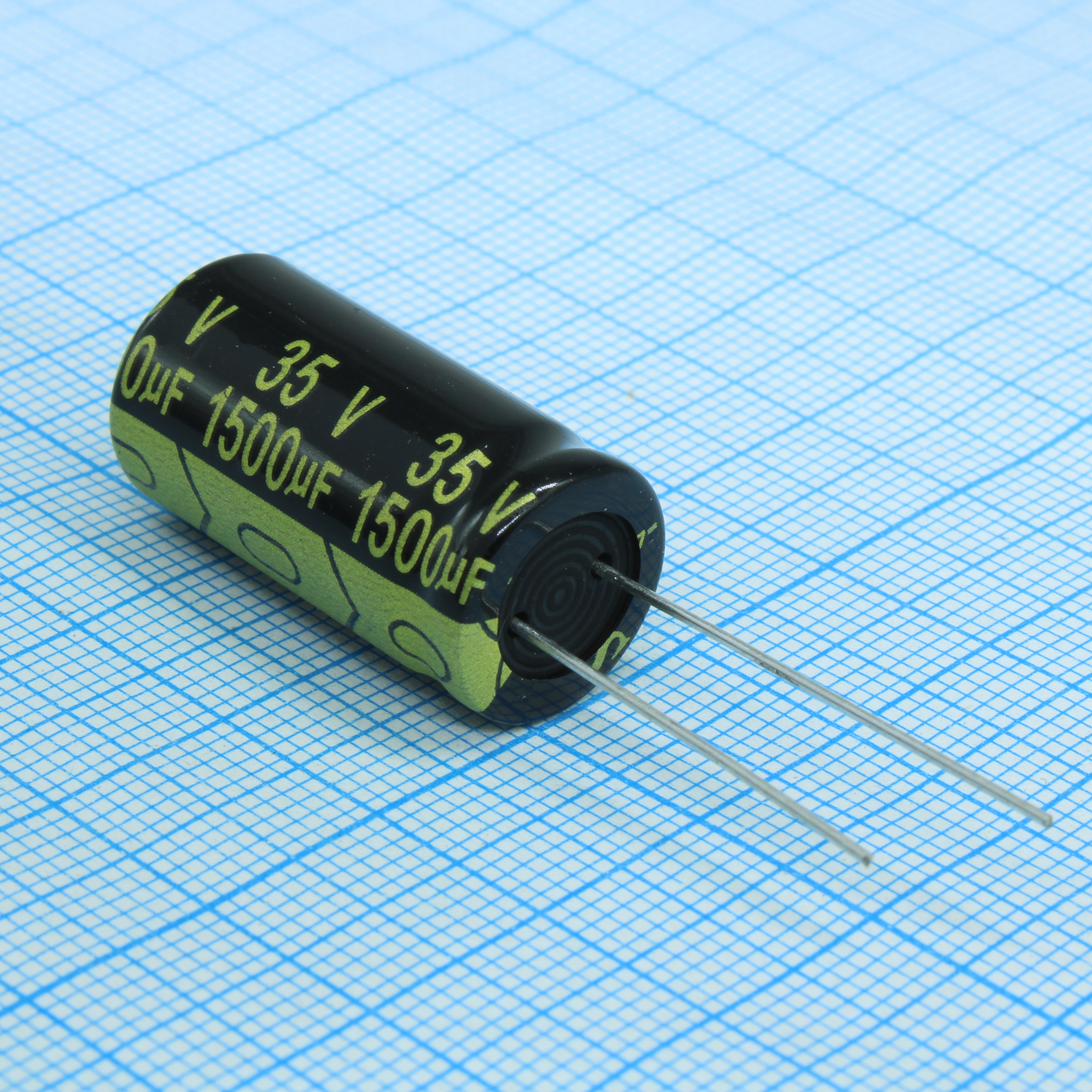 TS14011H681MSB0B0R - Конденсатор радиальный миниатюрный 680мкФ 50В ±20% 13*25 105°