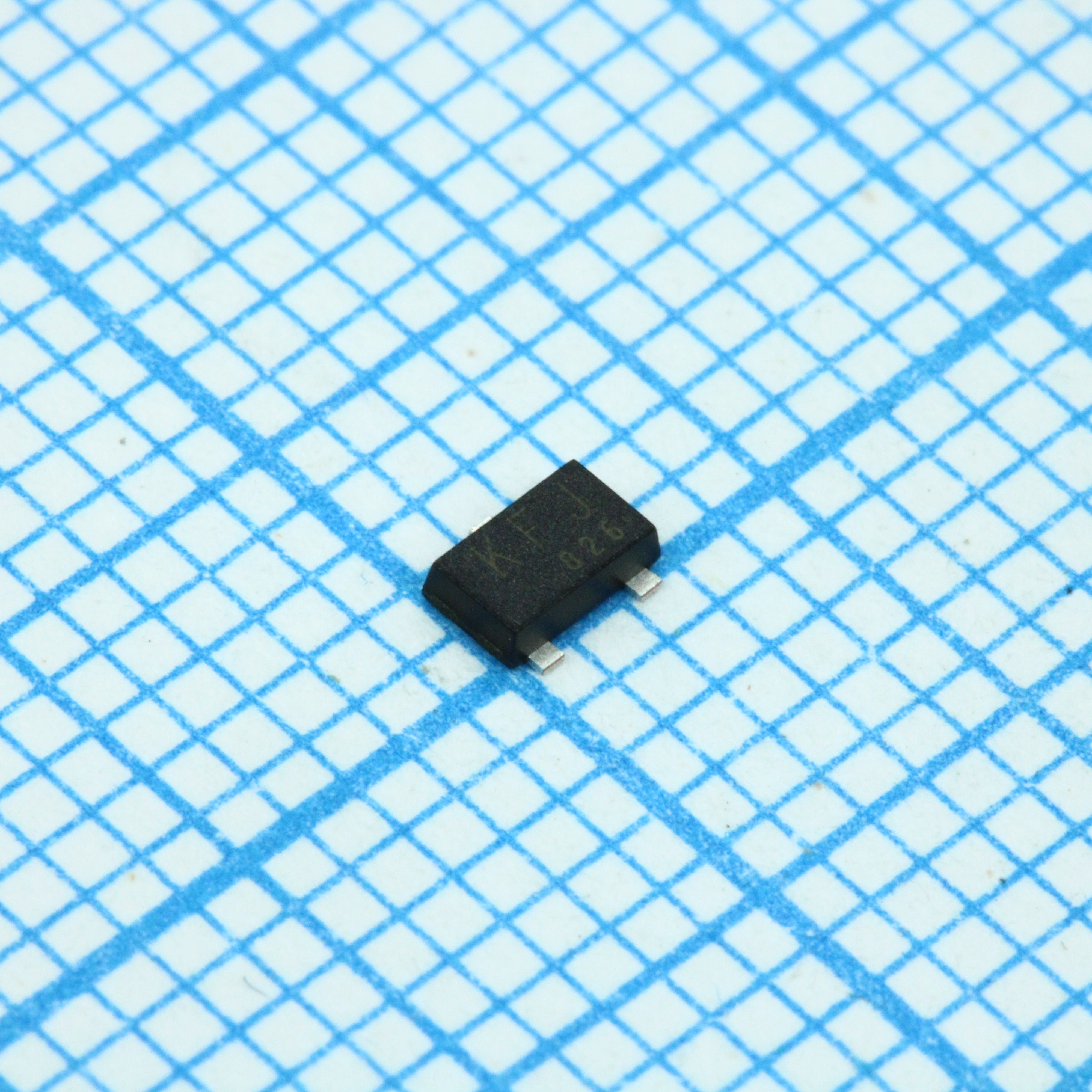 SSM3J332R,LF(T - Транзистор полевой MOSFET P-канальный 30В 6A