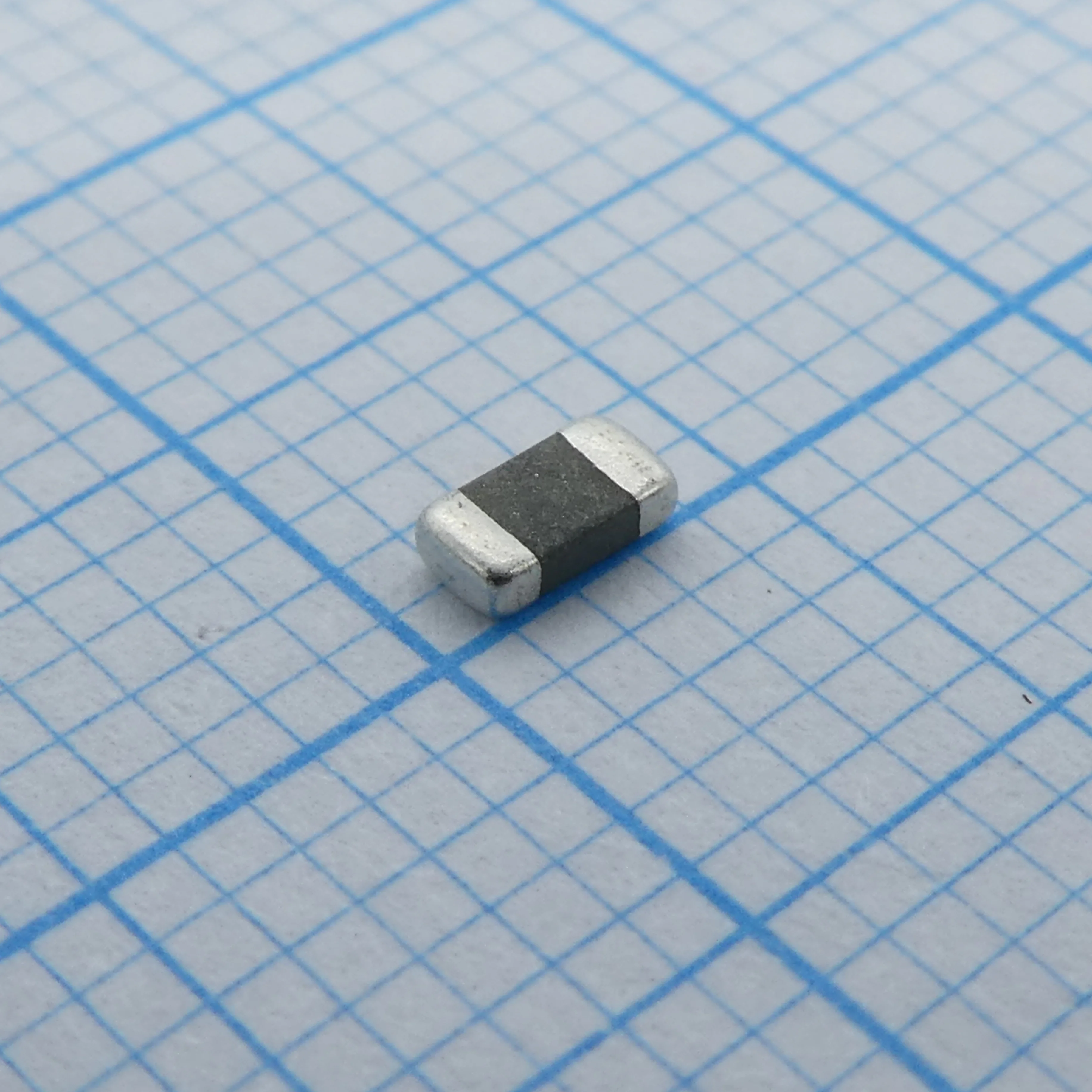 VC120626D580DP - SMD варистор 1206 18Vac/26Vdc 120A 34.5V(1mA), 0.008Вт лента в катушке