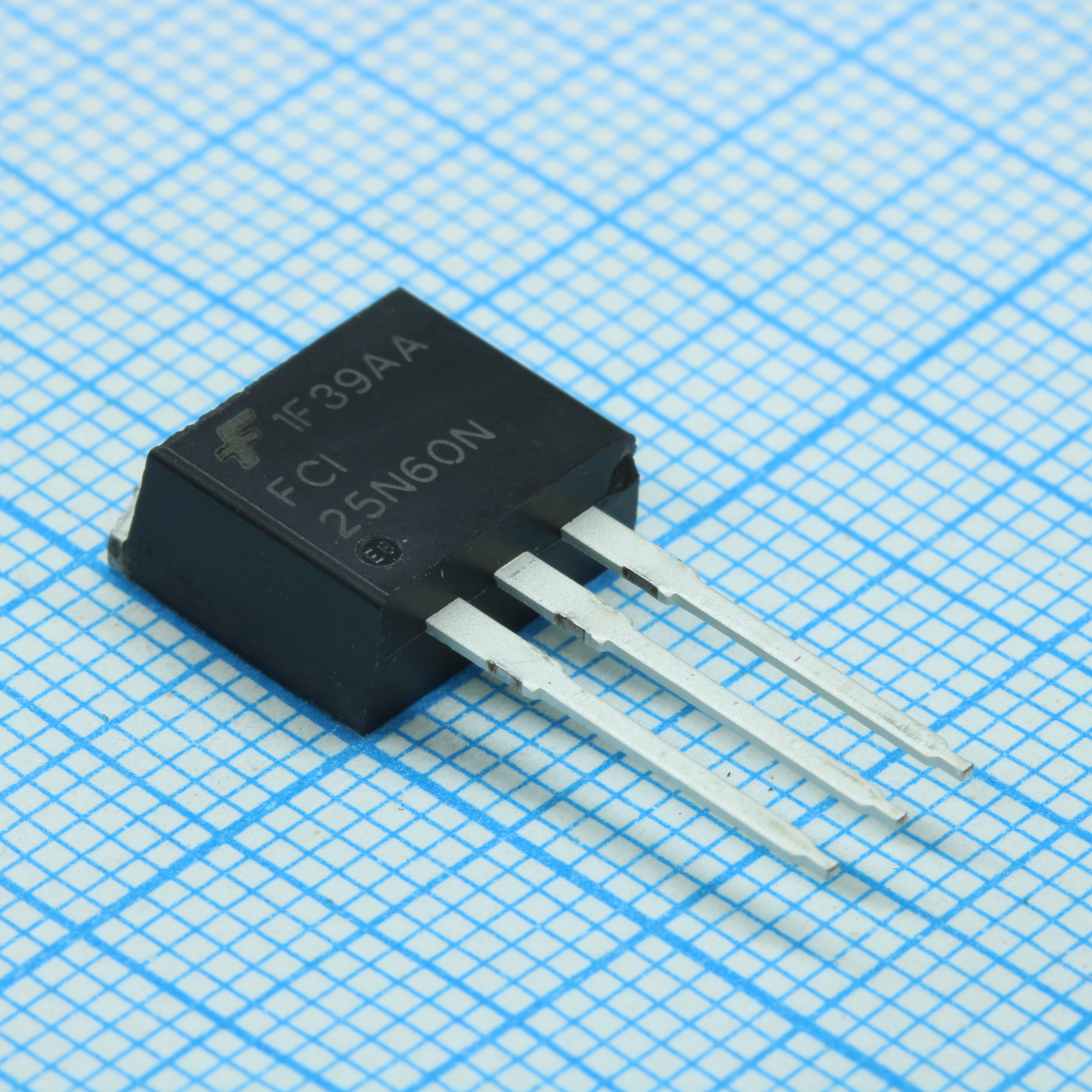 FCI25N60N_F102 - Транзистор полевой MOSFET N-канальный 600В 25A, 216Вт