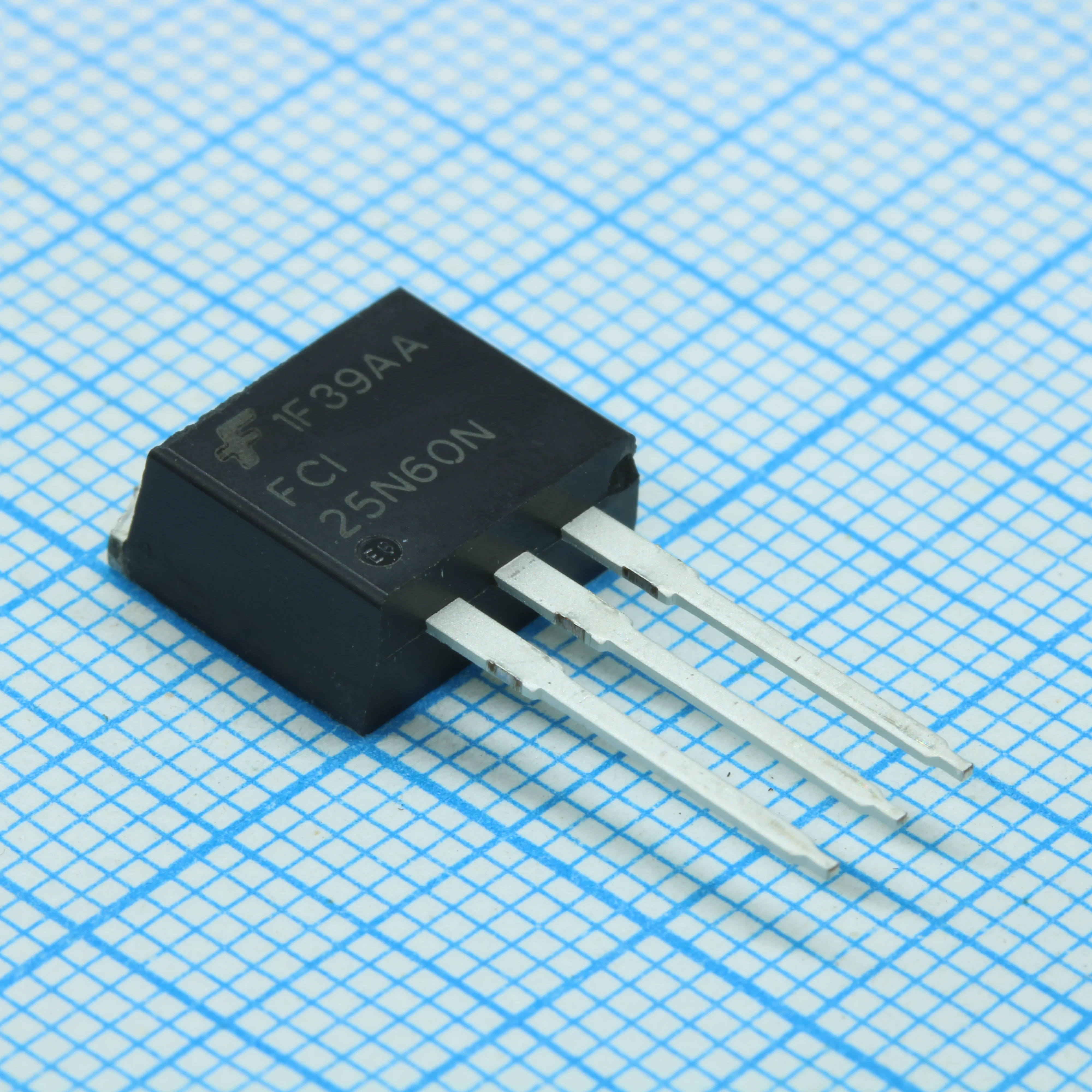 FCI25N60N_F102 - Транзистор полевой MOSFET N-канальный 600В 25A, 216Вт