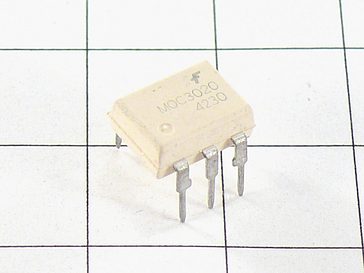 Оптрон MOC3020