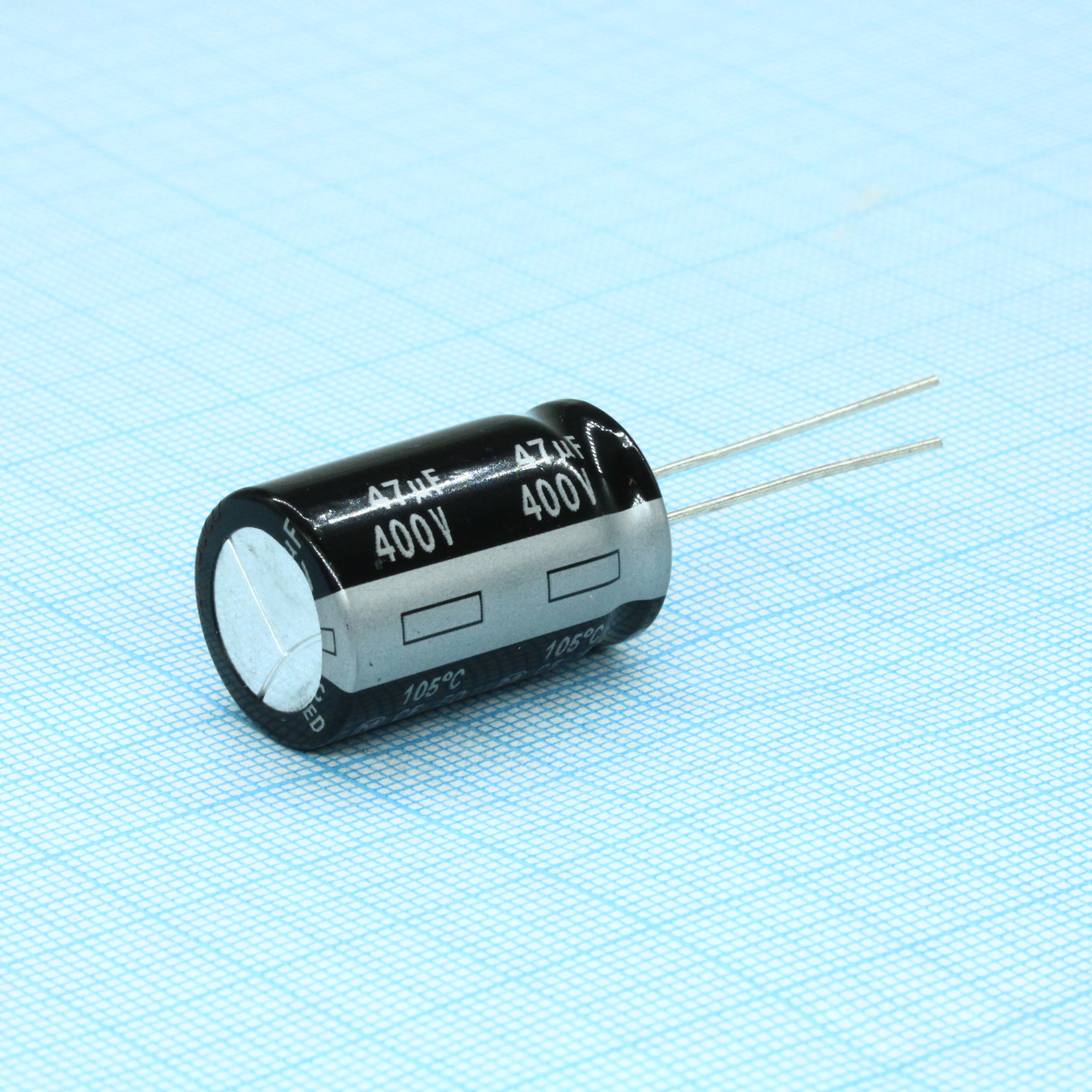 EEUED2G470 - Конденсатор алюминиевый электролитический 47мкФ 400В 20% (16 X 25мм) радиальные выводы 7.5мм 840мА 10000час 105°С Россыпь