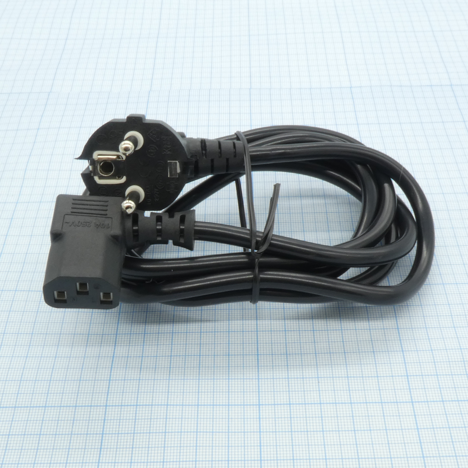 Шнур сеть-компьютер евровилка угл. - с угловым разъемом