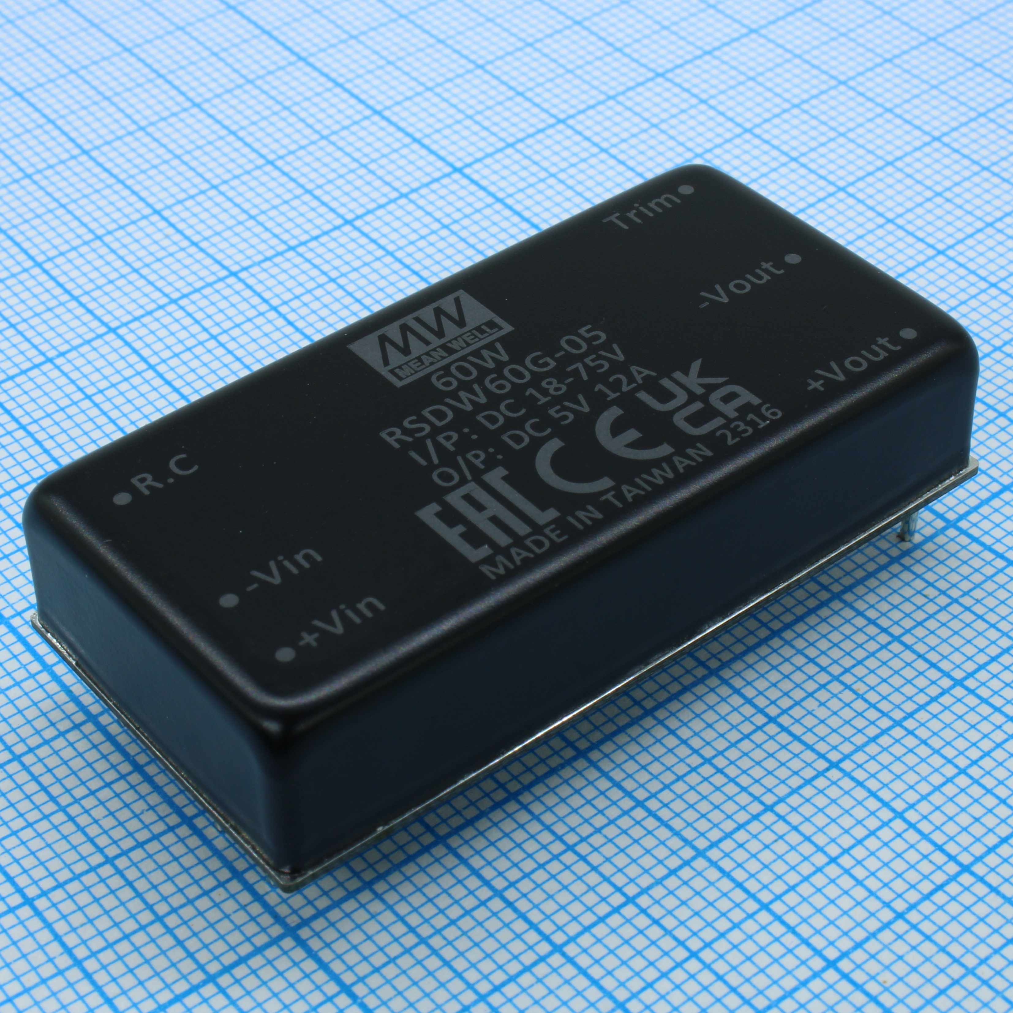 RSDW60G-05 - DC/DC, 60Вт, вход 18…75В, выход 5В/12А, изоляция 3000В DC, КПД 91%, максимальная емкостная нагрузка не более 28000мкФ, 2x1", 50.8x25.4x10.5мм, -40…85°C