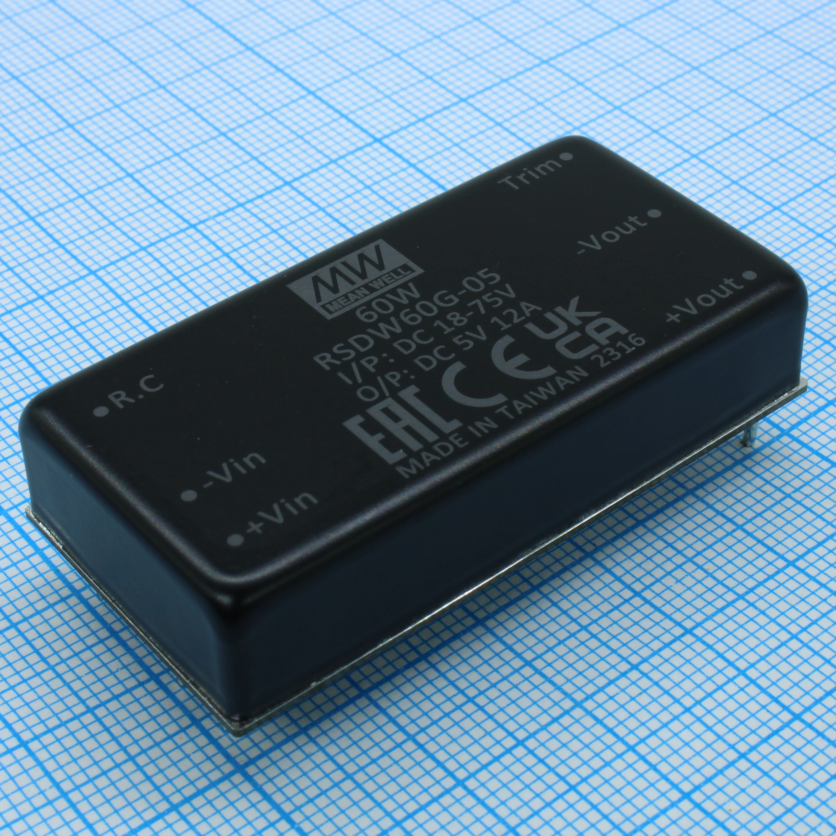 RSDW60G-05 - DC/DC, 60Вт, вход 18…75В, выход 5В/12А, изоляция 3000В DC, КПД 91%, максимальная емкостная нагрузка не более 28000мкФ, 2x1", 50.8x25.4x10.5мм, -40…85°C