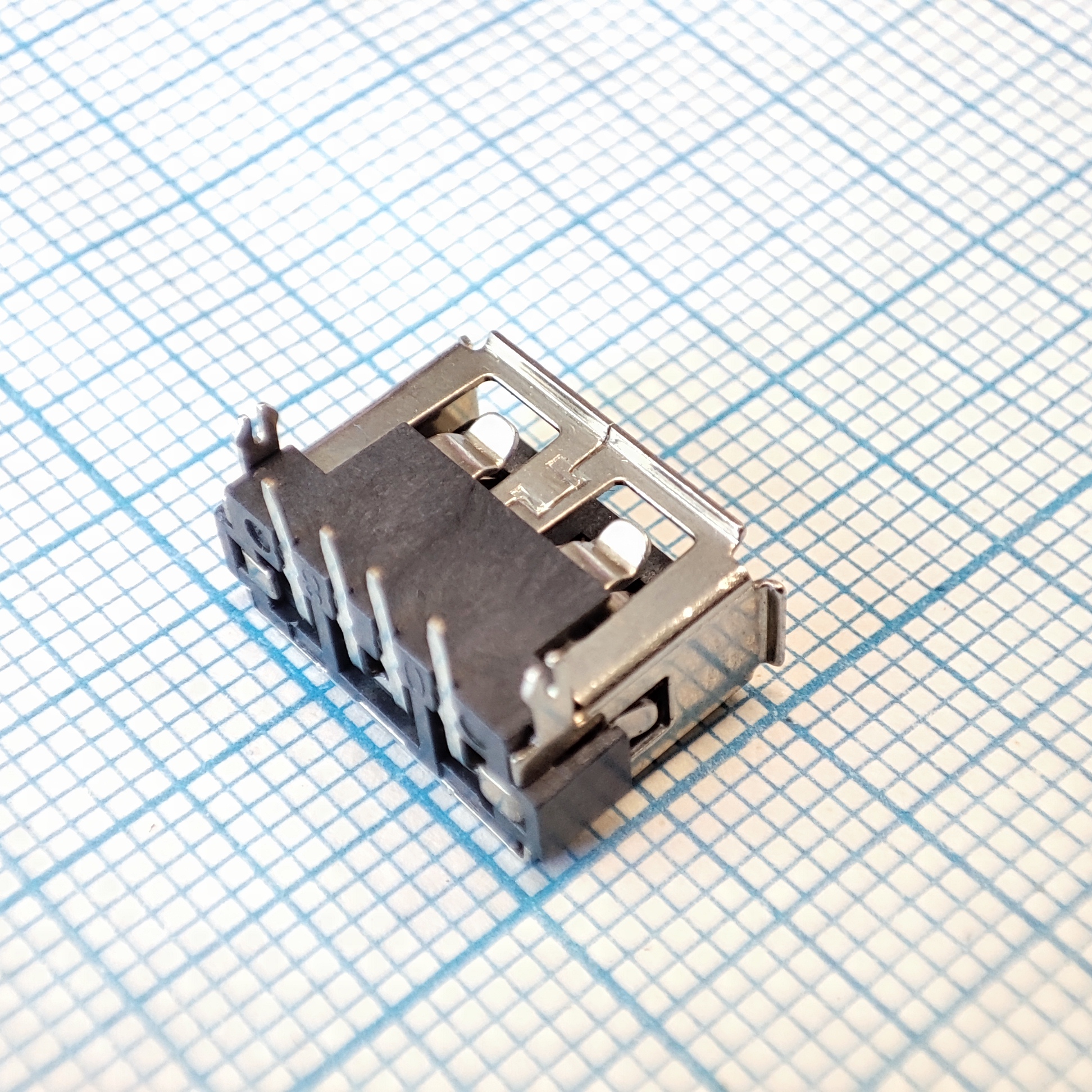 USB 4AFR розетка на плату 2p - Разъем USB тип A, розетка, 4 контакта на плату, угловой монтаж