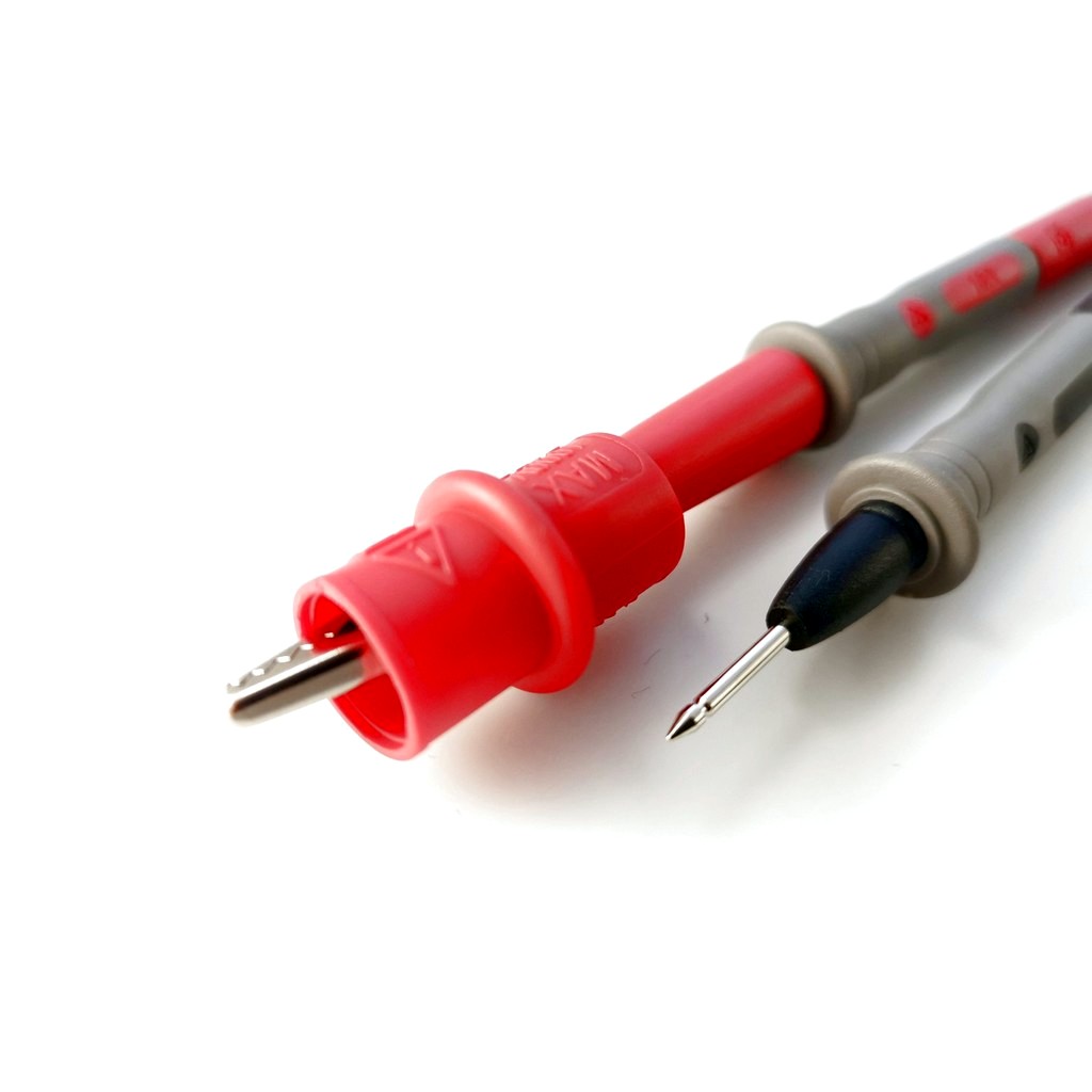 BC55-70050 - длина кабеля-1м., PVC cables , 102 cores, D: 3.6mm,наконечник на щуп прямой 2шт.,наконечник зажим крокодил 2шт.,щупы  с зажимом 2шт