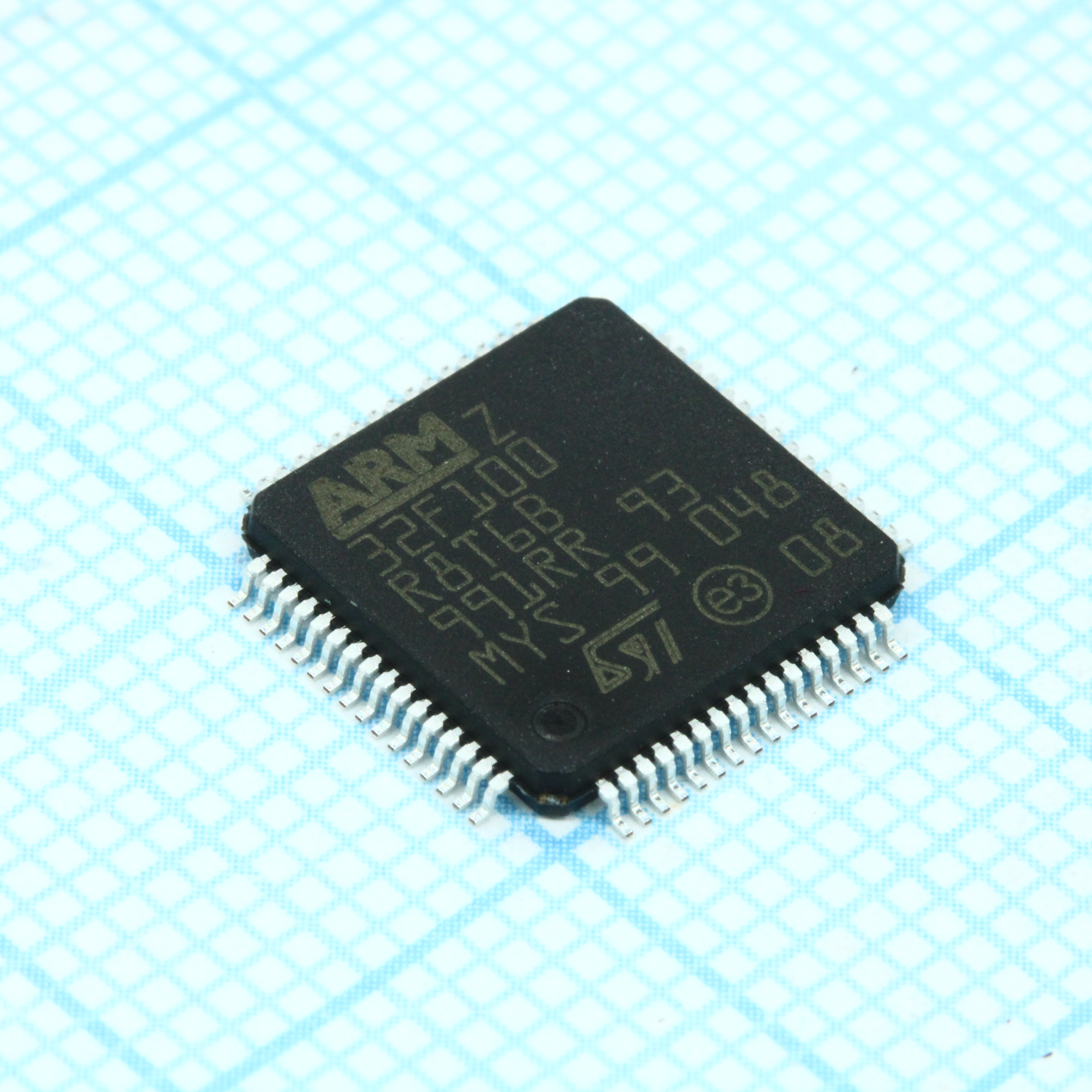 STM32F100R8T6B - 32бит ARM Cortex M3, 24МГц, 64кб Flash, 6кб ОЗУ, 2xSPI, 2xI2C, 3xUSART, CEC, 7 таймеров, АЦП 12 бит * 16 каналов, 2xЦАП 51 GPIO