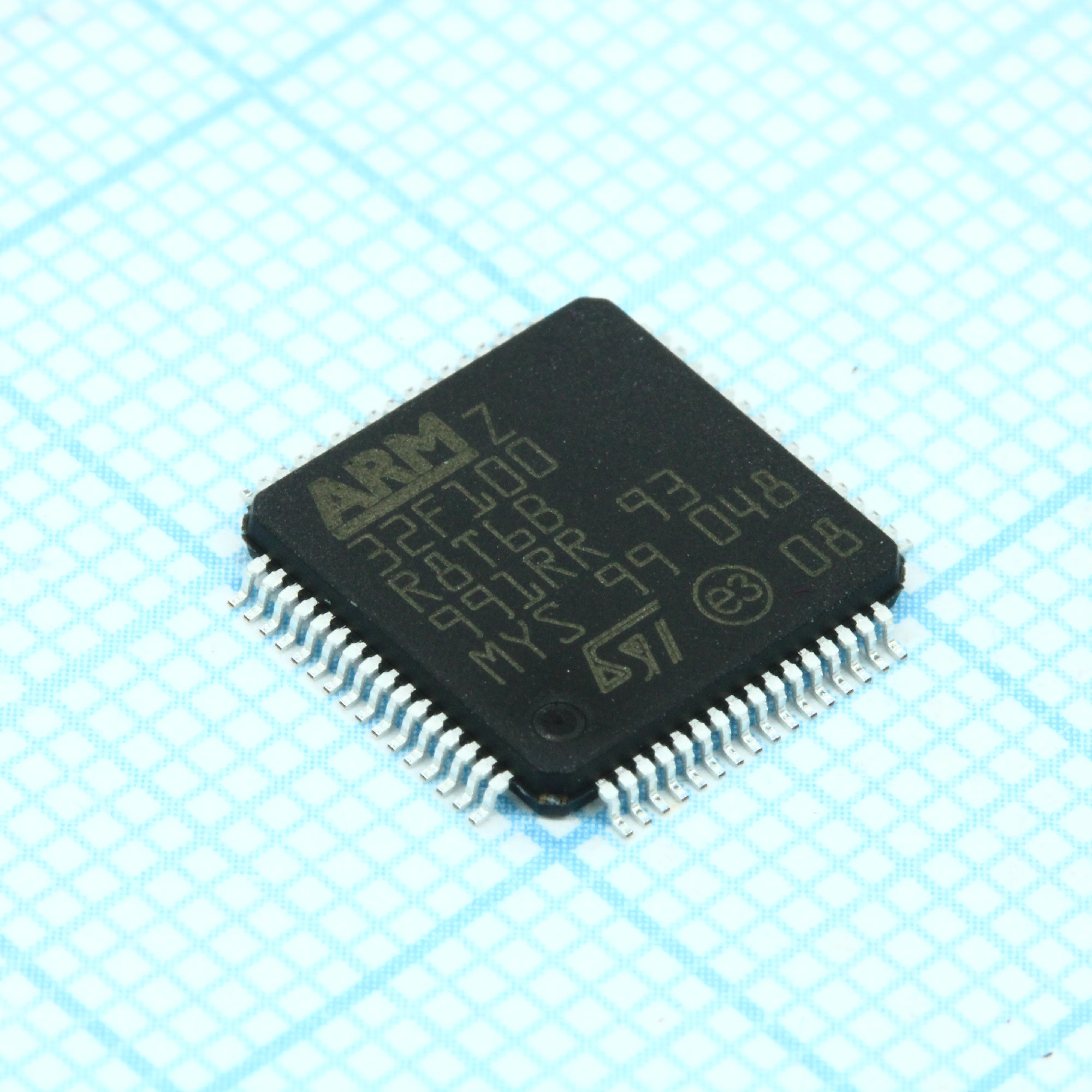 STM32F100R8T6B - 32бит ARM Cortex M3, 24МГц, 64кб Flash, 6кб ОЗУ, 2xSPI, 2xI2C, 3xUSART, CEC, 7 таймеров, АЦП 12 бит * 16 каналов, 2xЦАП 51 GPIO