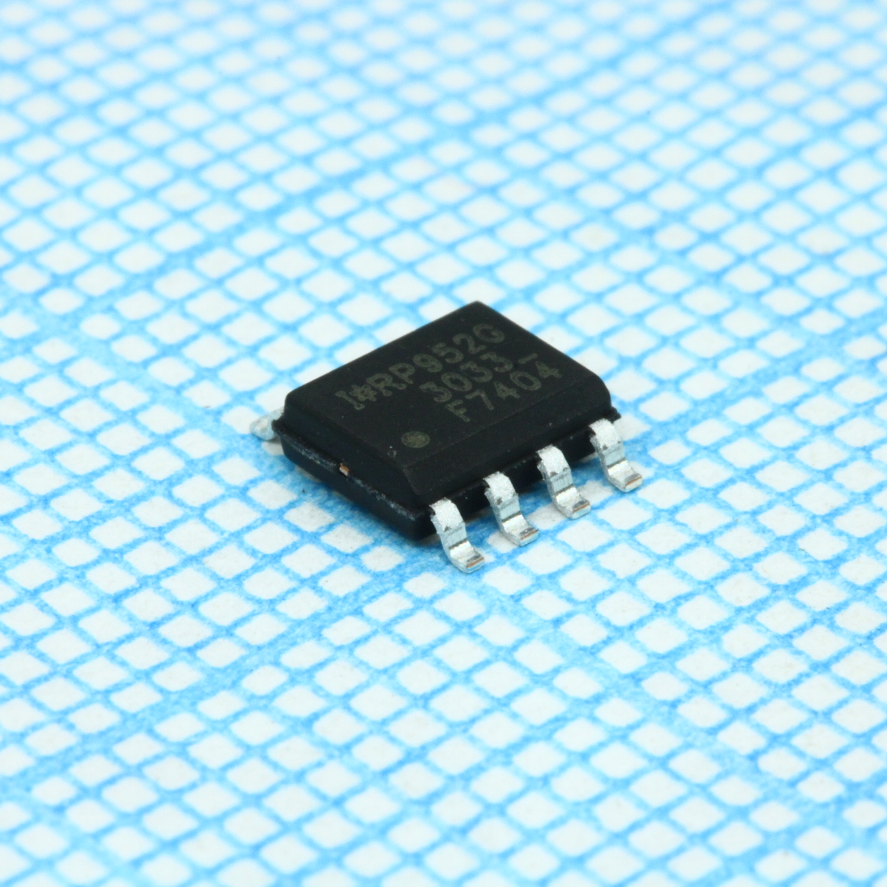 IRF7404TRPBF - Транзистор полевой MOSFET P-канальный 20В 6.7A
