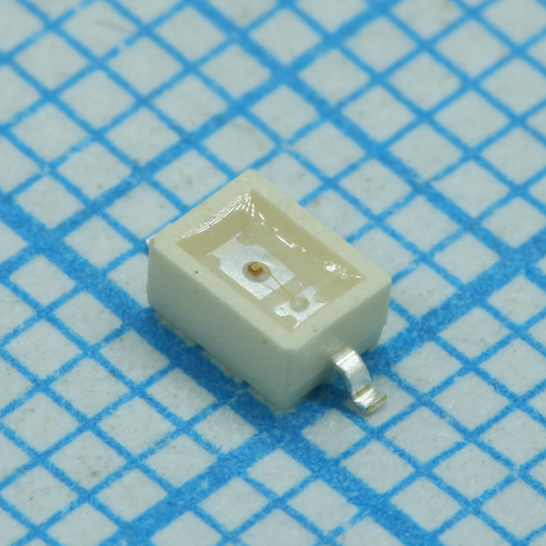 KA-3022SGS-4.5SF - Светодиод smd 3х2мм/зеленый/568нм/8-18мкд/прозрачный/120°