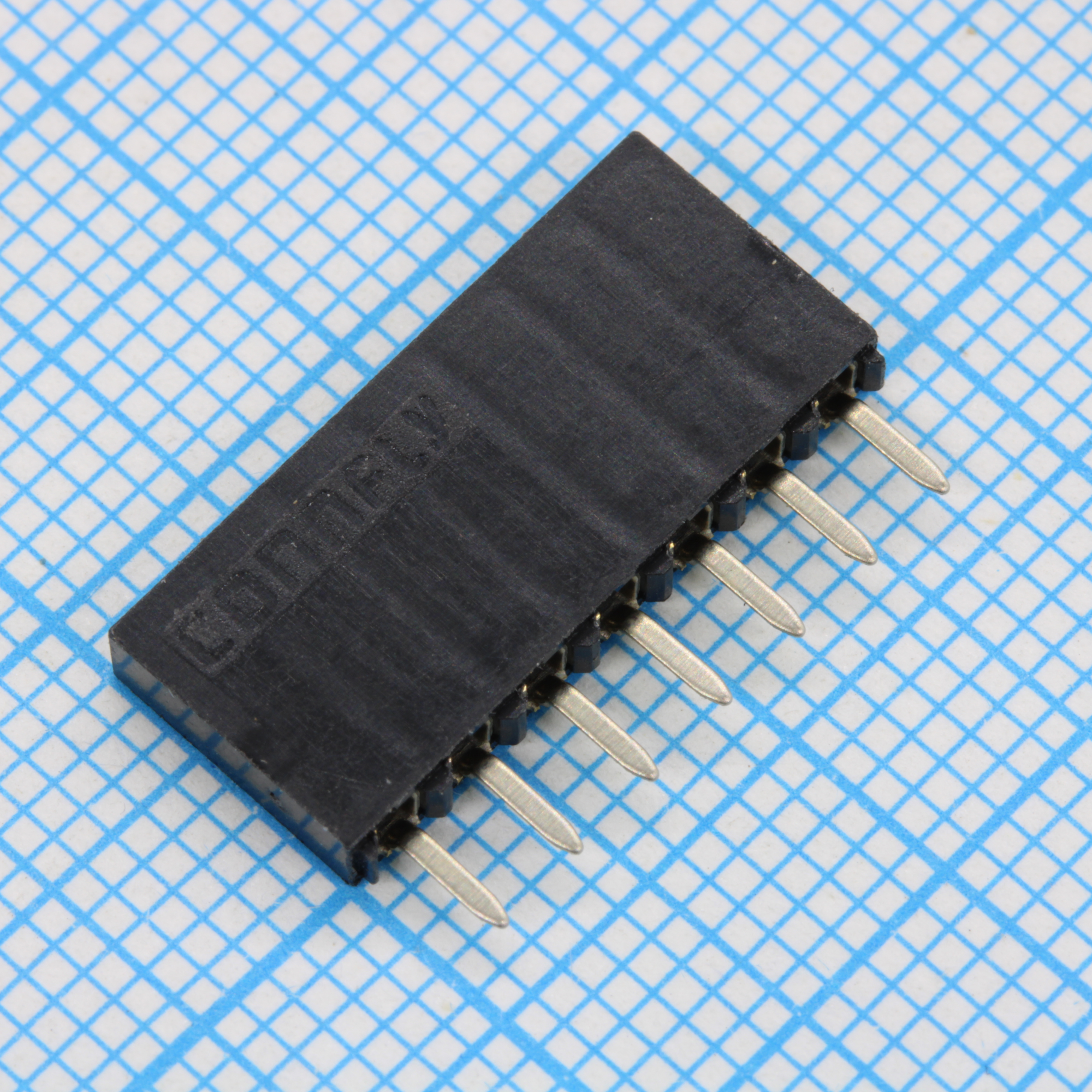 DS1023-01-1X7SF11 - Гнездо на плату 1х7 конт., шаг 2.54мм, высота 8.5мм, позолоч