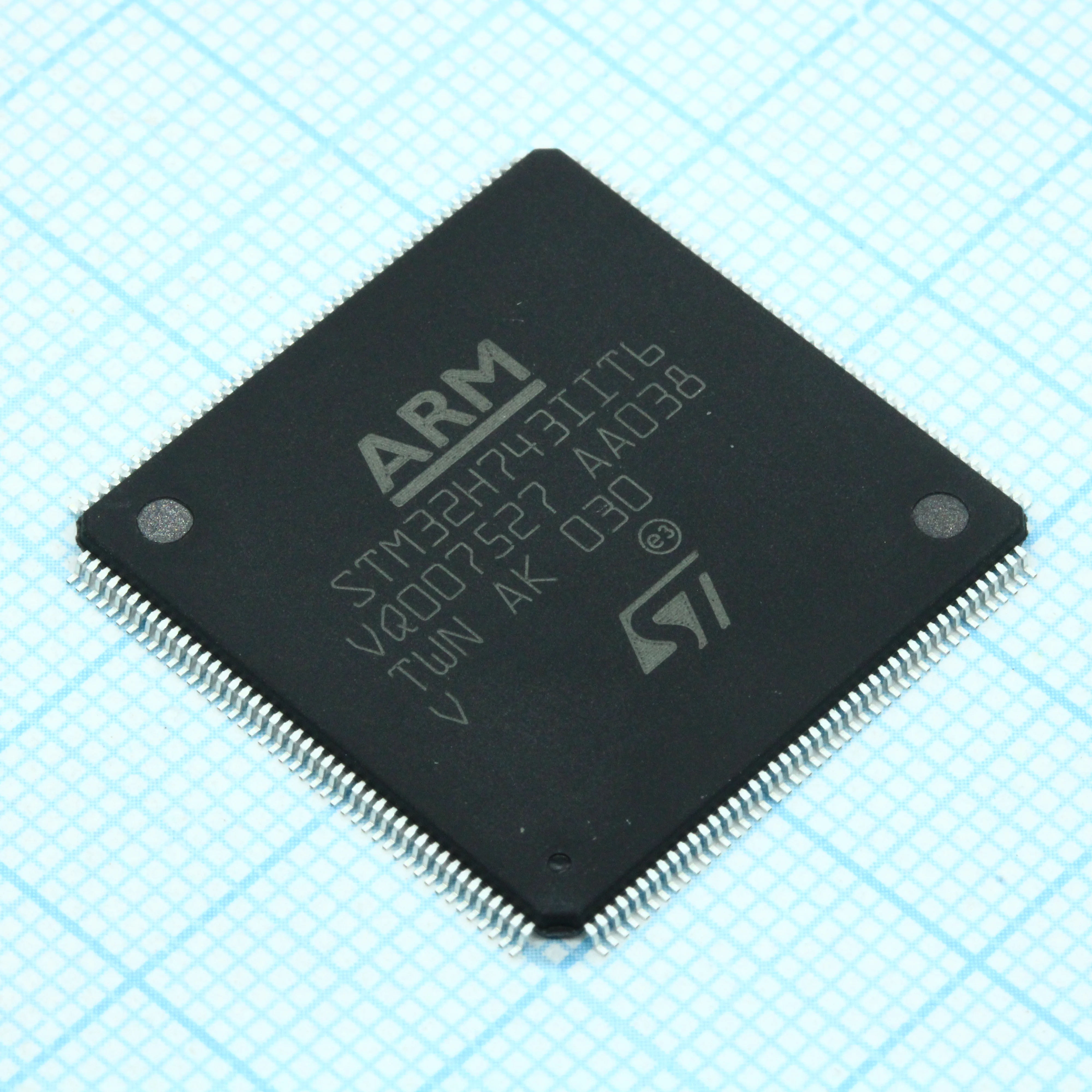 STM32H743IIT6 - Микроконтроллер STM32 32-бит 2 МБ Флэш-память 1 кБ ОЗУ LQFP-176