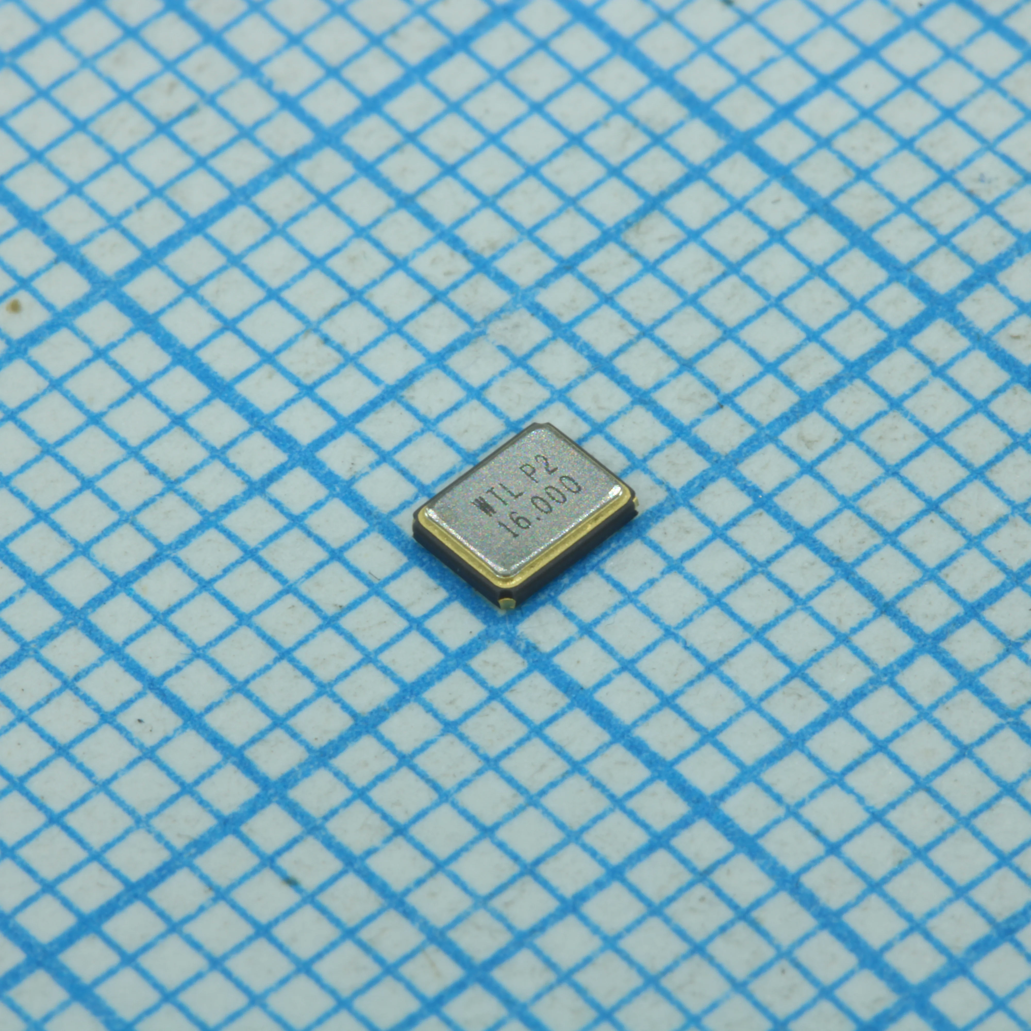 WTL3M85394FO - Резонатор кварцевый: 16МГц, 30ppm, Cшунт = 5пФ, Cнагр = 12пФ