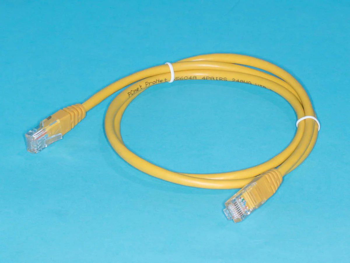 SC03-8P8C1-Y - Патч-корд кат.5е, 1м, желтый