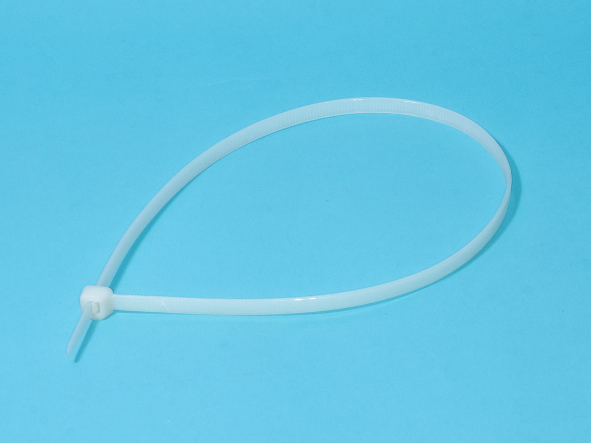 CV-550 - Стяжка 550х8мм, белая, упак. 100 шт.