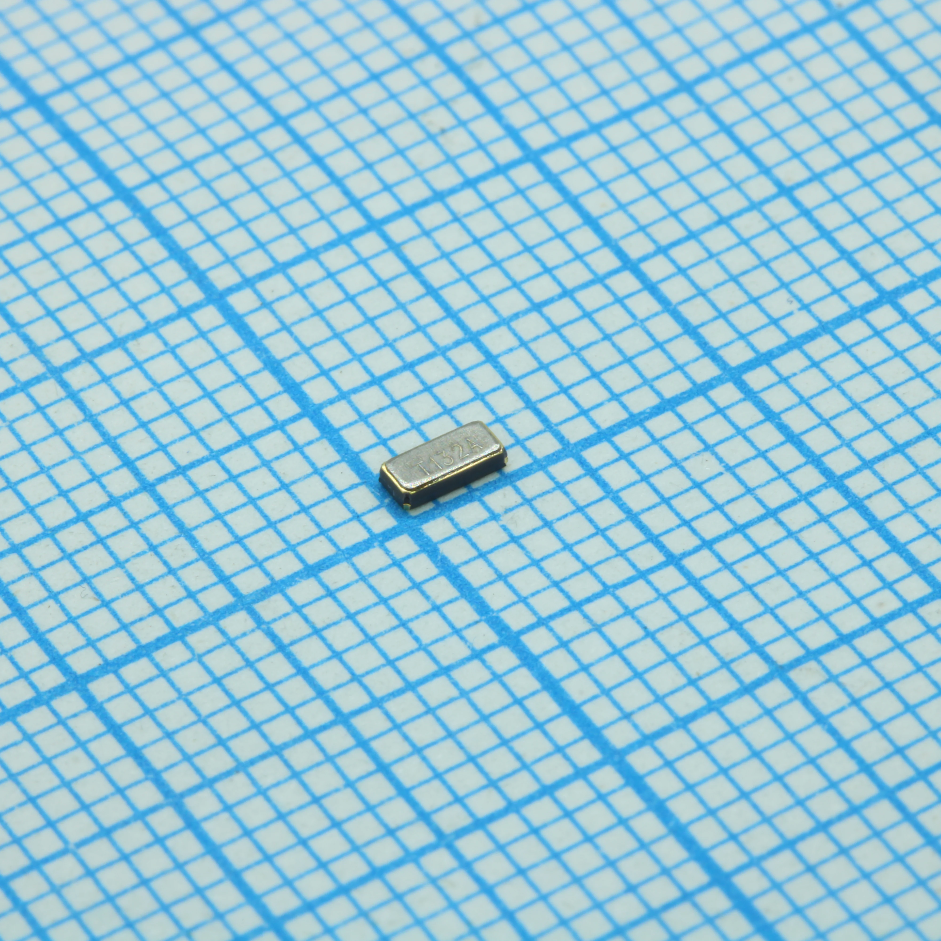 ECS-.327-12.5-34B - Резонатор кварцевый 32.768кГц ±10ppm (точность) 12.5пФ 2-Pin Ultra Mini-CSMD лента на катушке