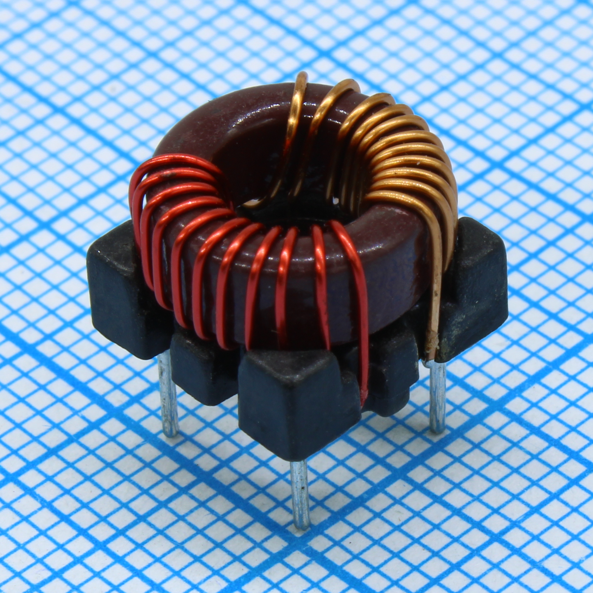 FWCMT100604131M - Дроссель выводной на тороидальном сердечнике T10/6/4, 130мкГн, 20% (аналог RC100W-L7-1.1)