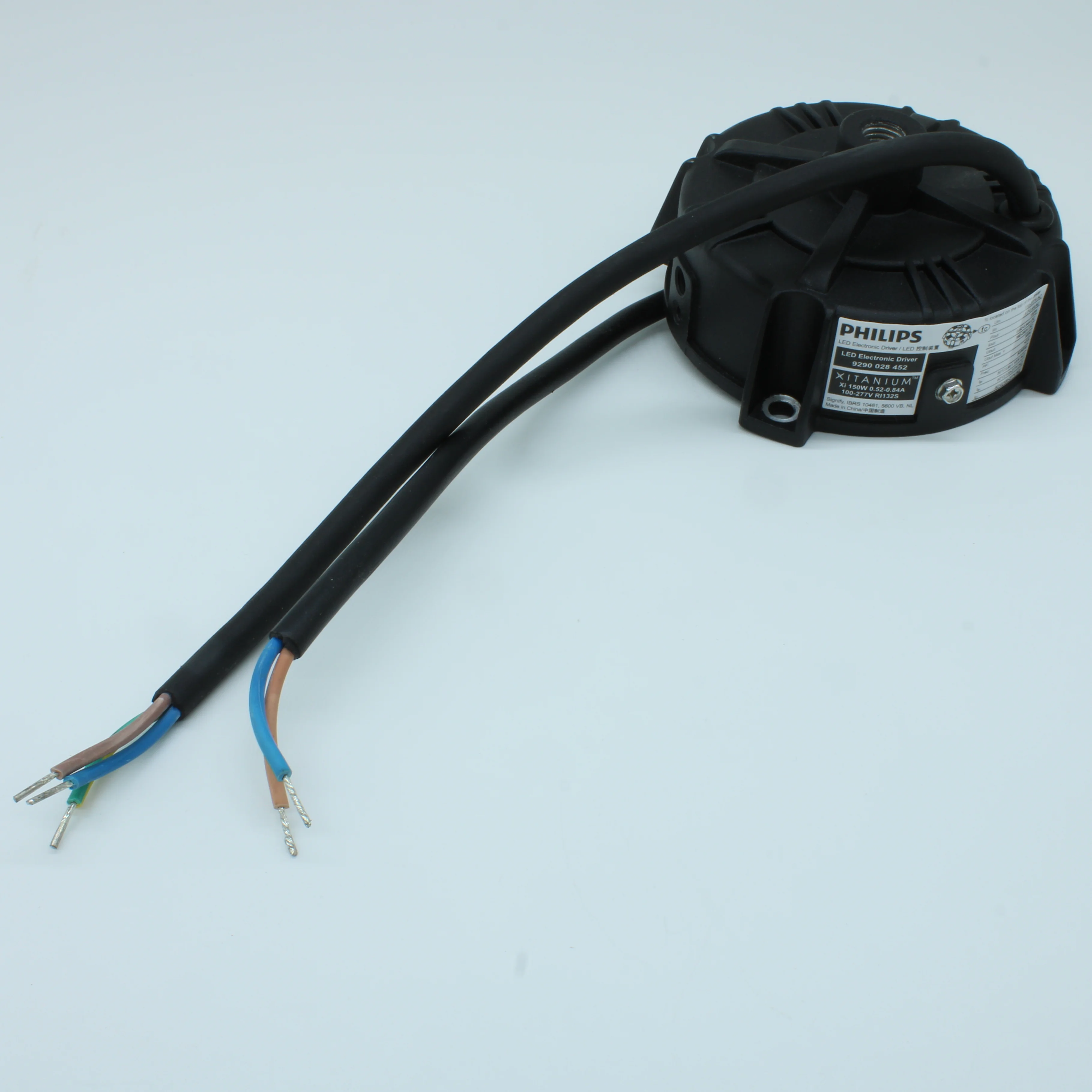 XI 150W 0.52-0.84A 100-277V RI132S - AC-DC, 150Вт, неизолированный, стаб. по току, IP65, вход 85…305В AC, 47.5…63Гц, ККМ, выход 577 (520…840)мА/160…260В, устойчивость 6/6кВ, в корпусе o129х60 мм, -40…+80°С (корпус), встр. потенциометр, провод питания 300 