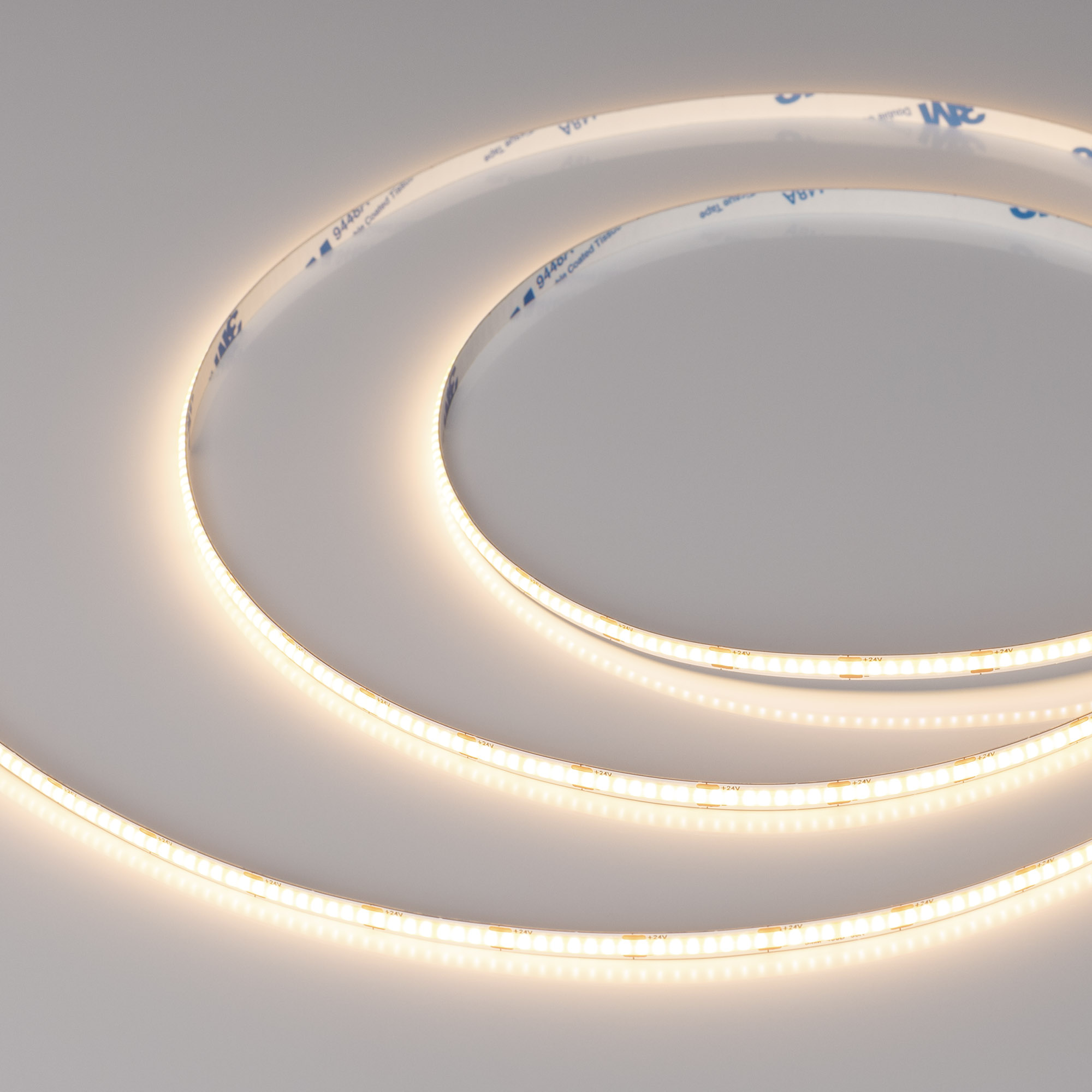 Лента COB-X400-5mm 24V Warm3000 (7.2 W/m, IP20, CSP, 5m) 041696 - Лента COB сплошной засветки без видимых светодиодов. Светодиоды CSP 400 шт/м. Цвет свечения ТЕПЛЫЙ 3000K, высокий индекс цветопередачи CRI>90, угол 180°. Мощность 7.2 Вт/м, питание 24 В. Ра