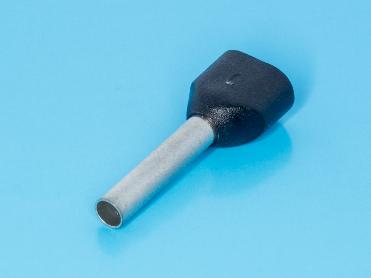 TIC2-1.5-12 - Наконечник 12мм для обжима двух многожильных кабелей 1,5мм, изолированный, кратно 100шт.