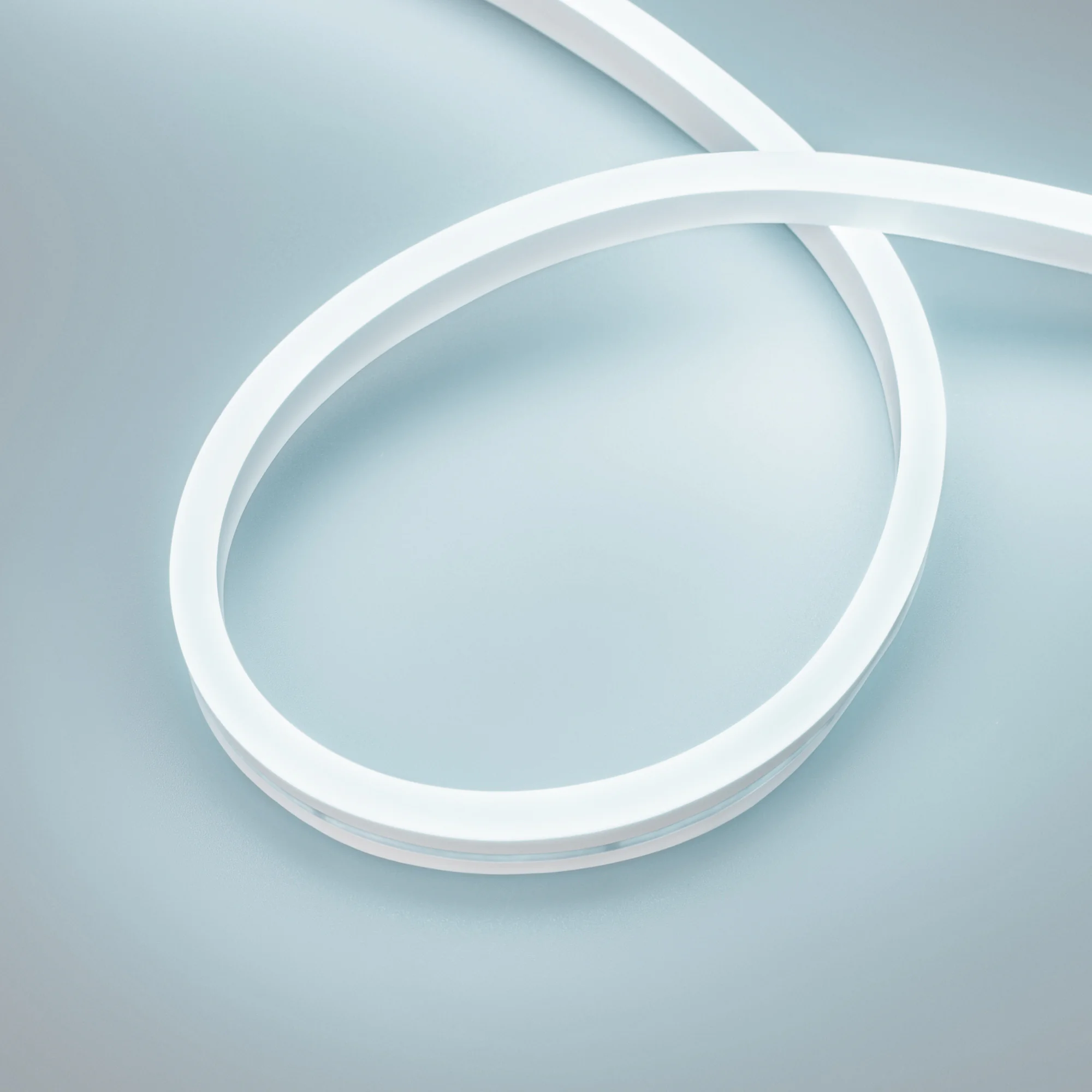 Лента герметичная AURORA-PS-A120-16x8mm 24V White6000 (10 W/m, IP65, 2835, 5m) 036685 - Гибкий неон AURORA в силиконовой оболочке. Светодиоды SMD2835, 120 шт-м, цвет БЕЛЫЙ 6000К. Сечение 16х8 мм, горизонтальный (боковой) изгиб, IP65, шаг резки 8.33 мм, мо