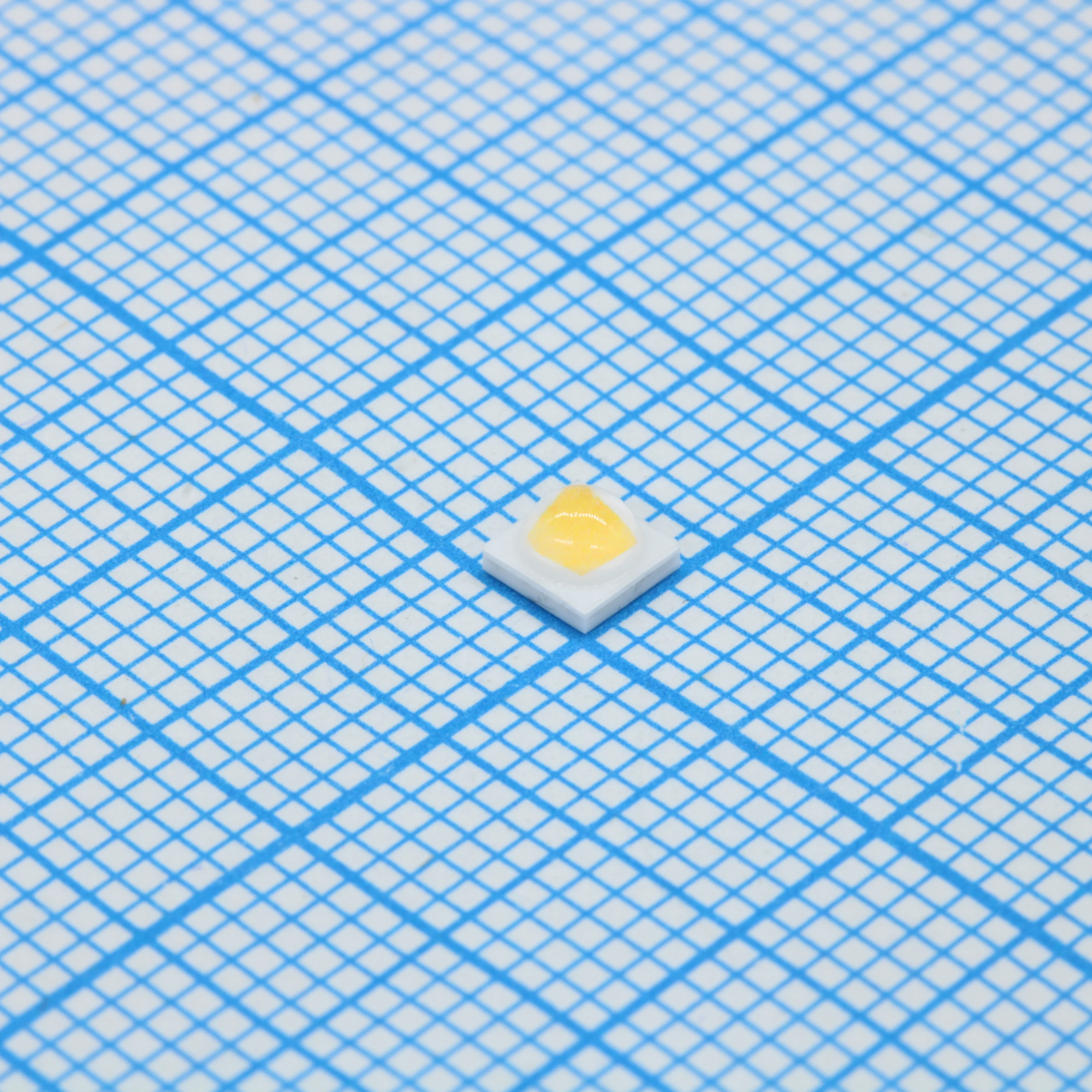 HL-C3535K9W3PA(Ra5)-FC-F-5 (4000K) - Светодиод smd 3,45х3,45x2,3мм/белый/4000К/260Лм при 700мА/3Вт/2.85В/ Ifmax=1500mA/ CRI=95(min)/ 130° (для архитектурного освещения)