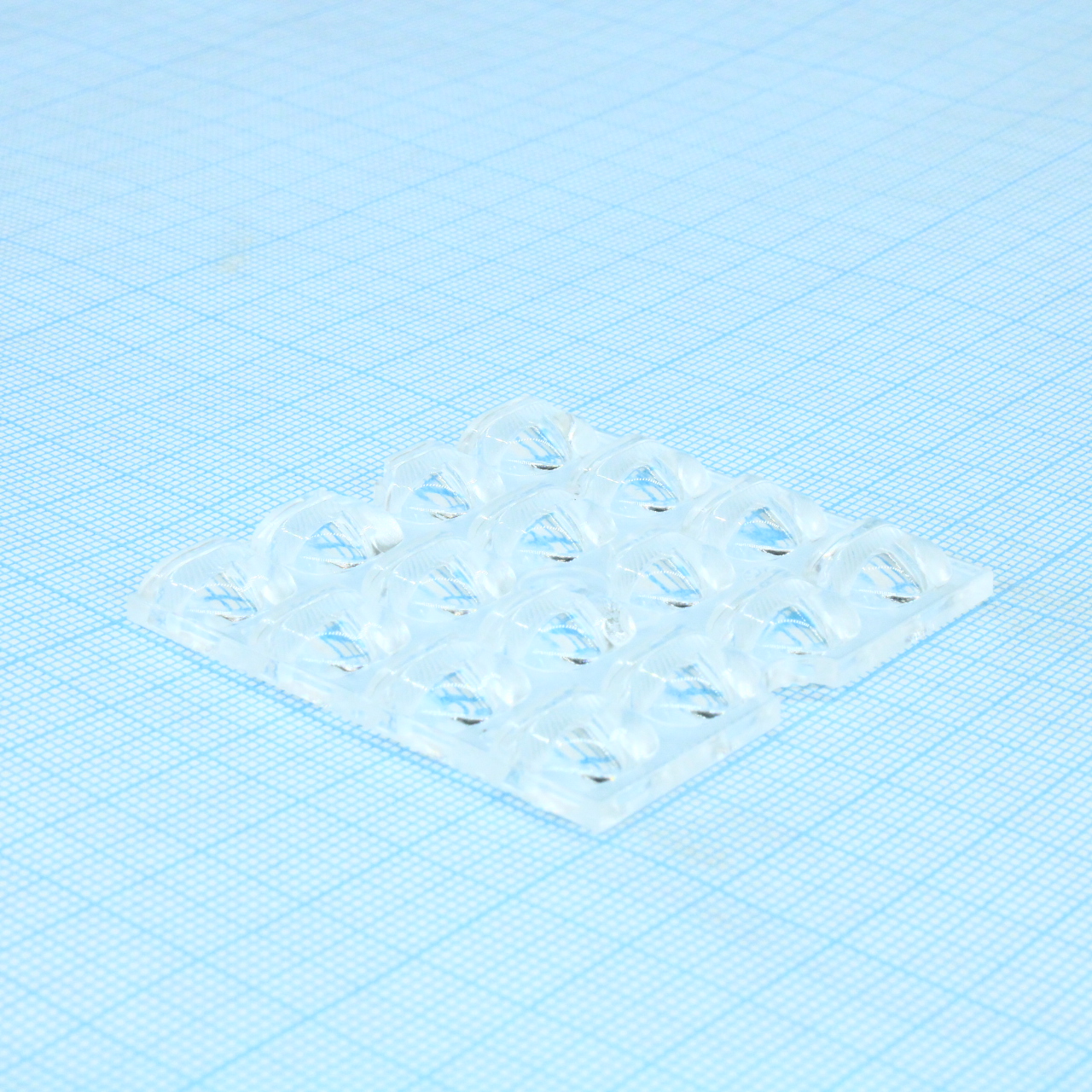 C16751_STRADELLA-16-T2 -  Линза на 16 светодиодов (4x4) с уличной диаграммой T2