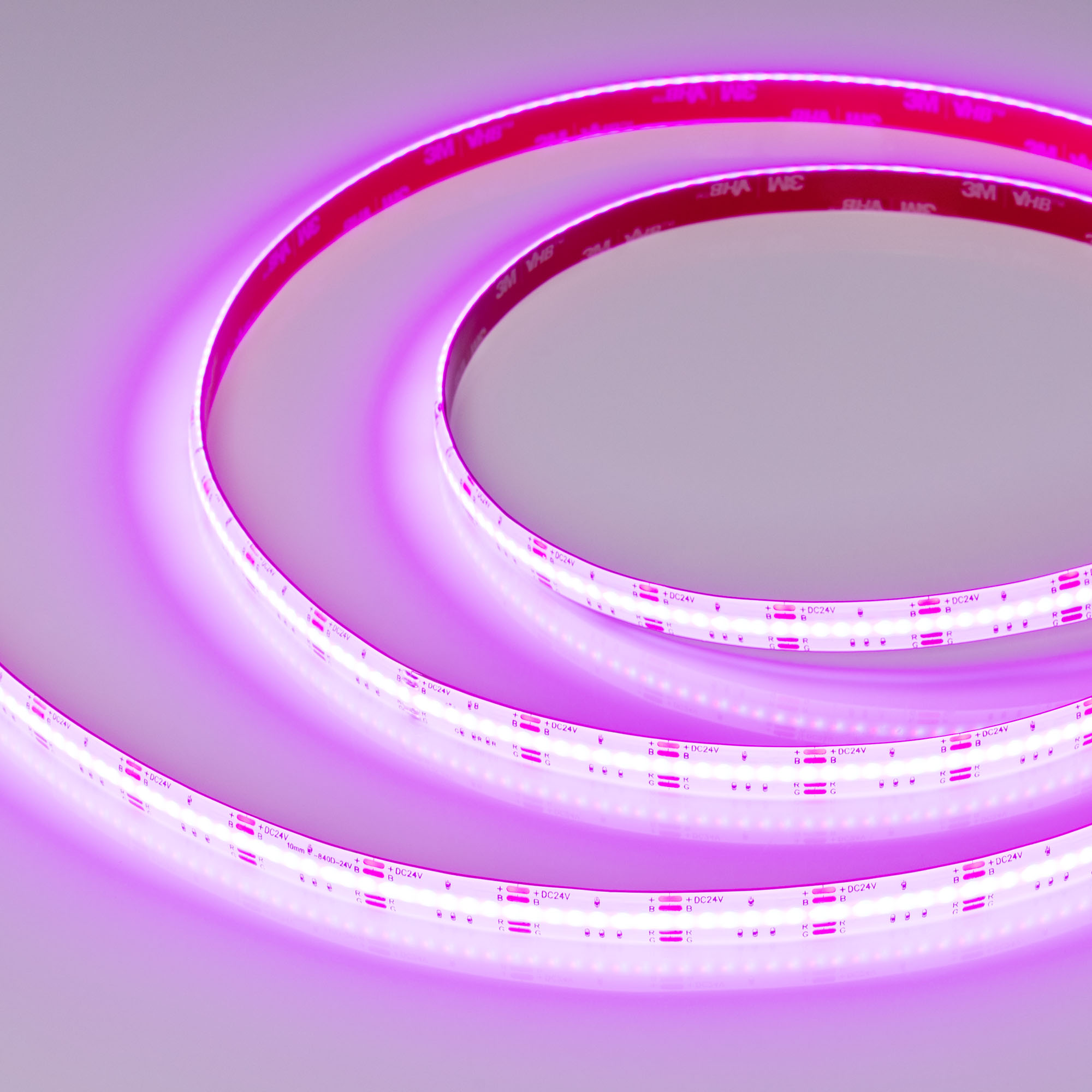 Лента герметичная COB-SE-X840-10mm 24V RGB (16 W/m, IP65, CSP, 5m) 041390 - Лента COB сплошной засветки без видимых светодиодов, герметичная IP65 (SE - силиконовое покрытие). Светодиоды CSP, 840 шт/м (4200 шт на 5 м), белая плата, скотч 3M. Цвет RGB, угол