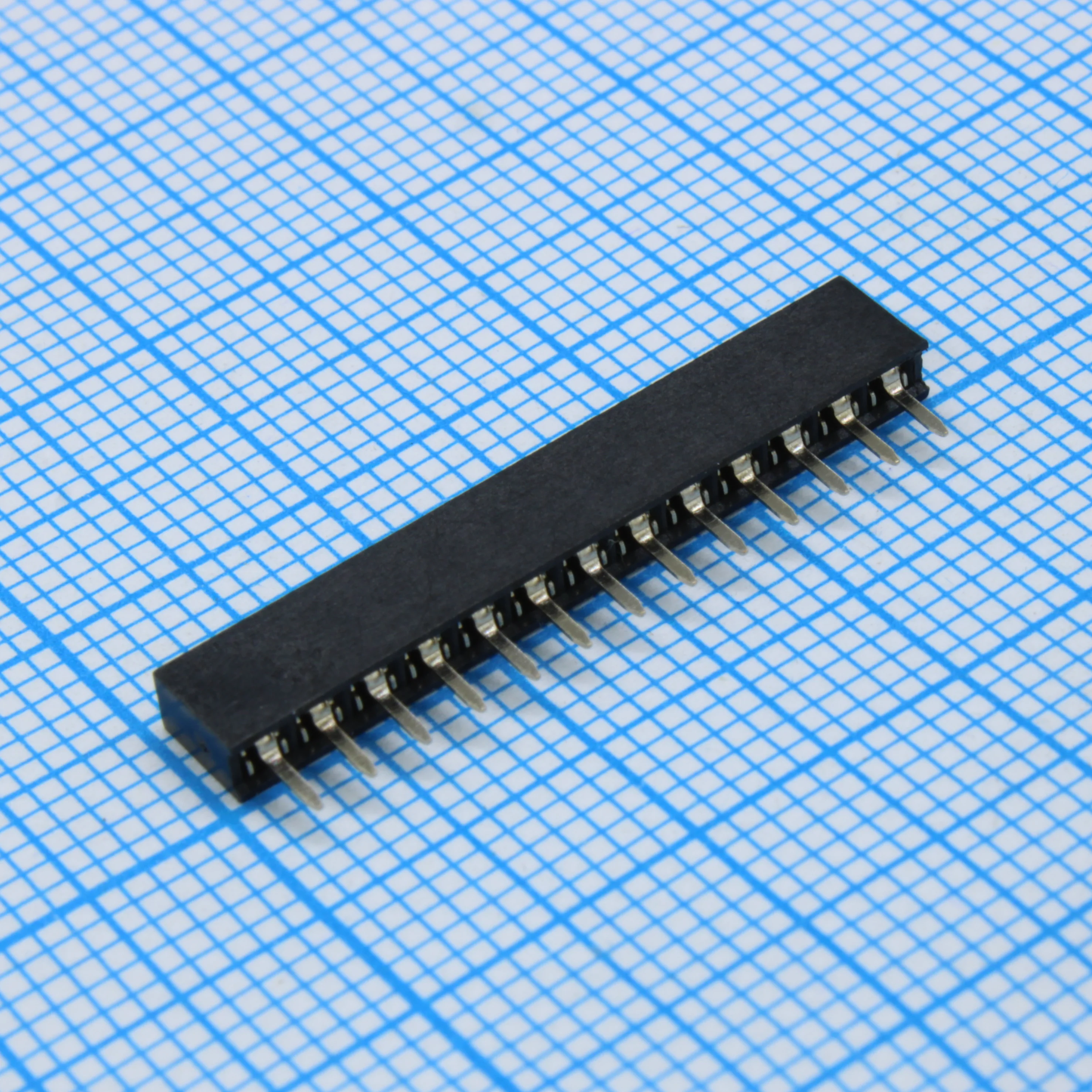 DS1026-01-1X13S8BV - Гнездо на плату 1x13 конт., шаг 2.00мм, высота 4.3мм, позолоч.