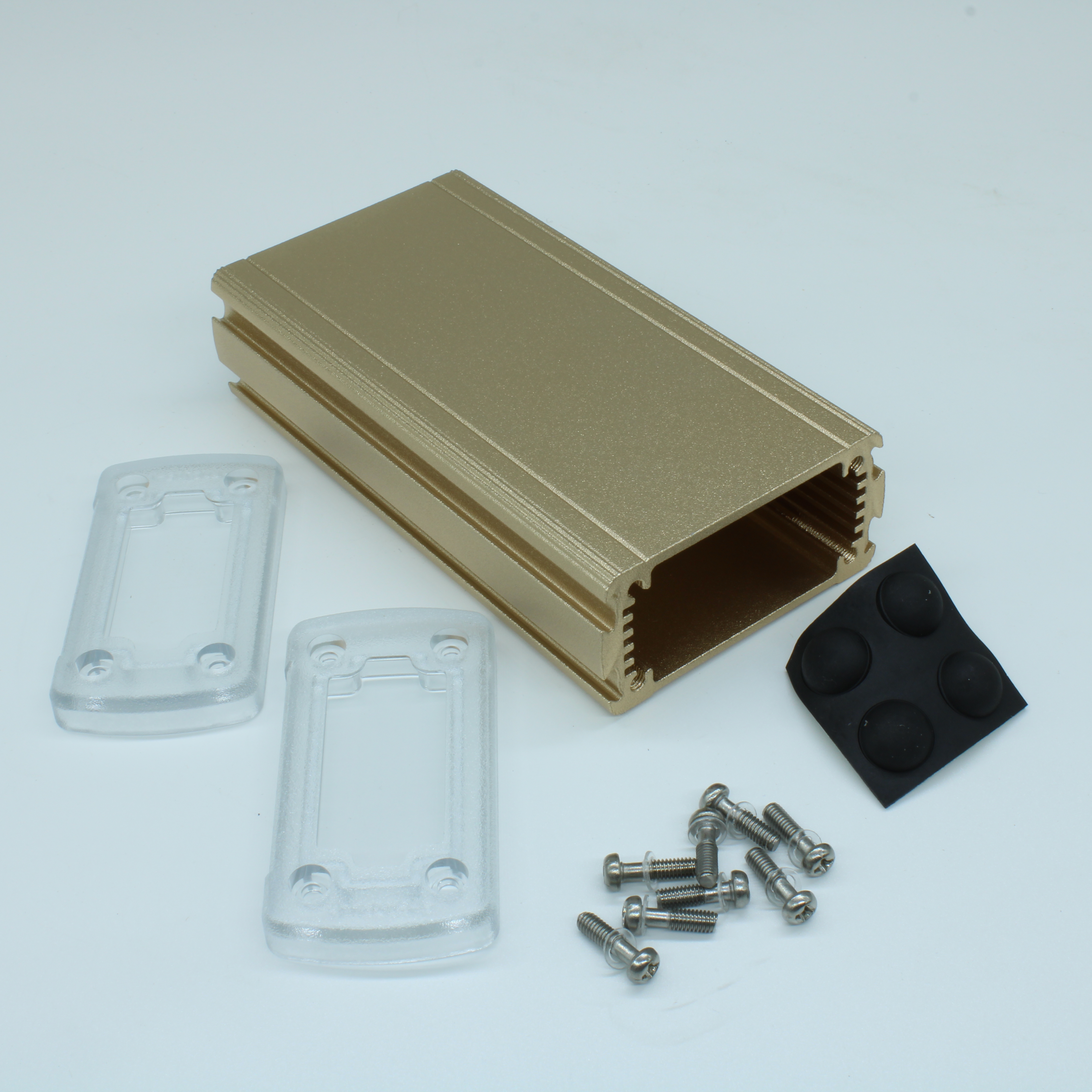 ALUG702GD120-C - Алюминиевый золотой корпус с прозрачными пластиковыми торцевыми панелями