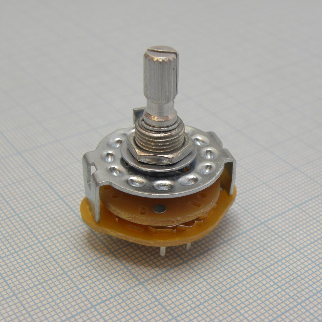 DS SR-25-4 - Переключатель одногалетный 4 положения ручки, 2 группы замыкающих контактов, вал 6мм с насечкой